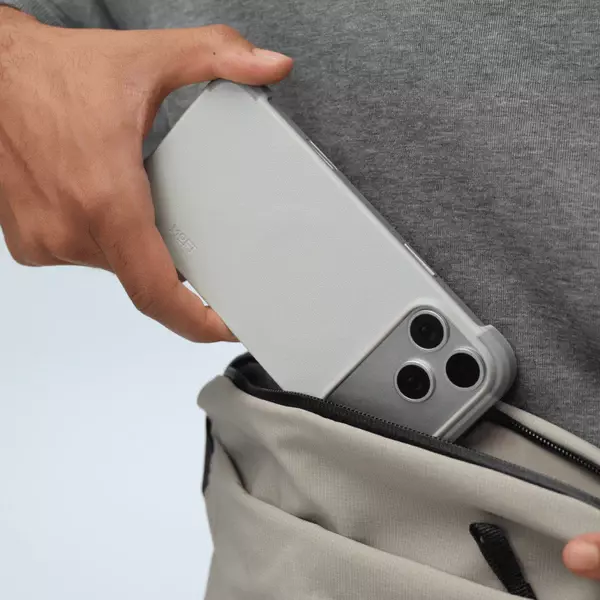 Carcasa MOFT Snap para iPhone 17 Pro Max Misty Cove Cement-5