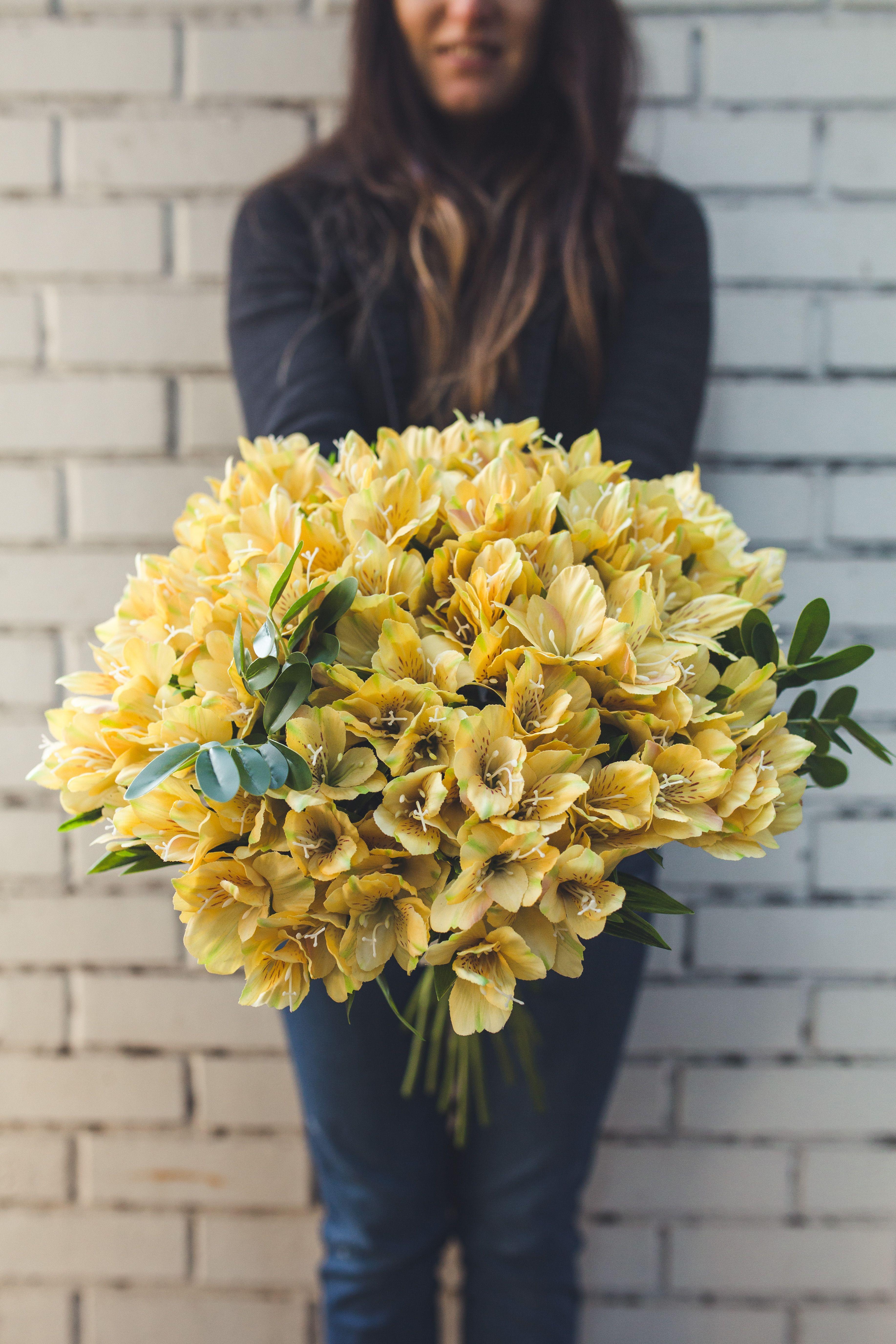 Astromelia Amarilla Flor Artificial by Le Bouquet 60 cm-3