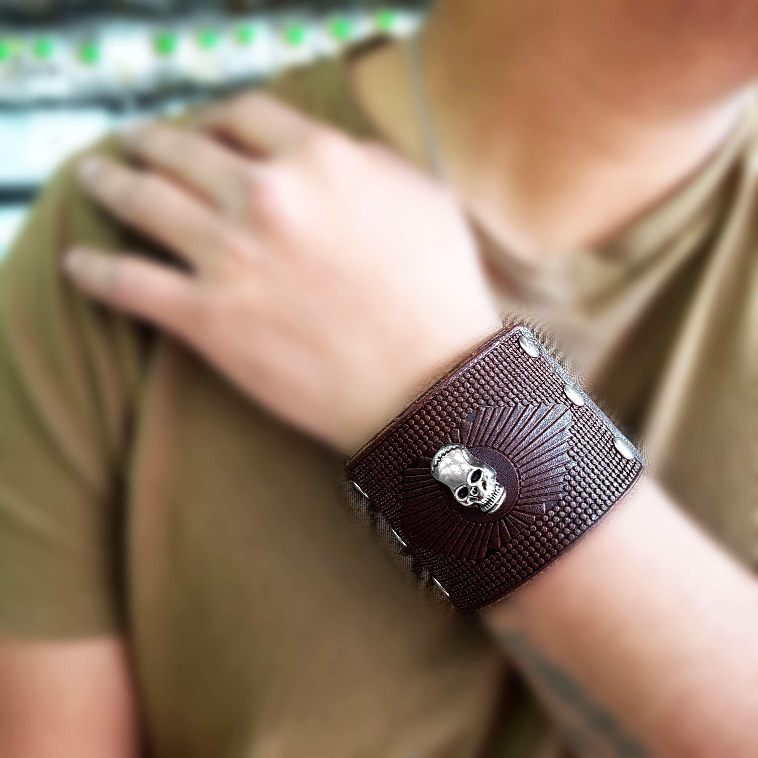 Brazalete Cuero Hombre Skulls-2