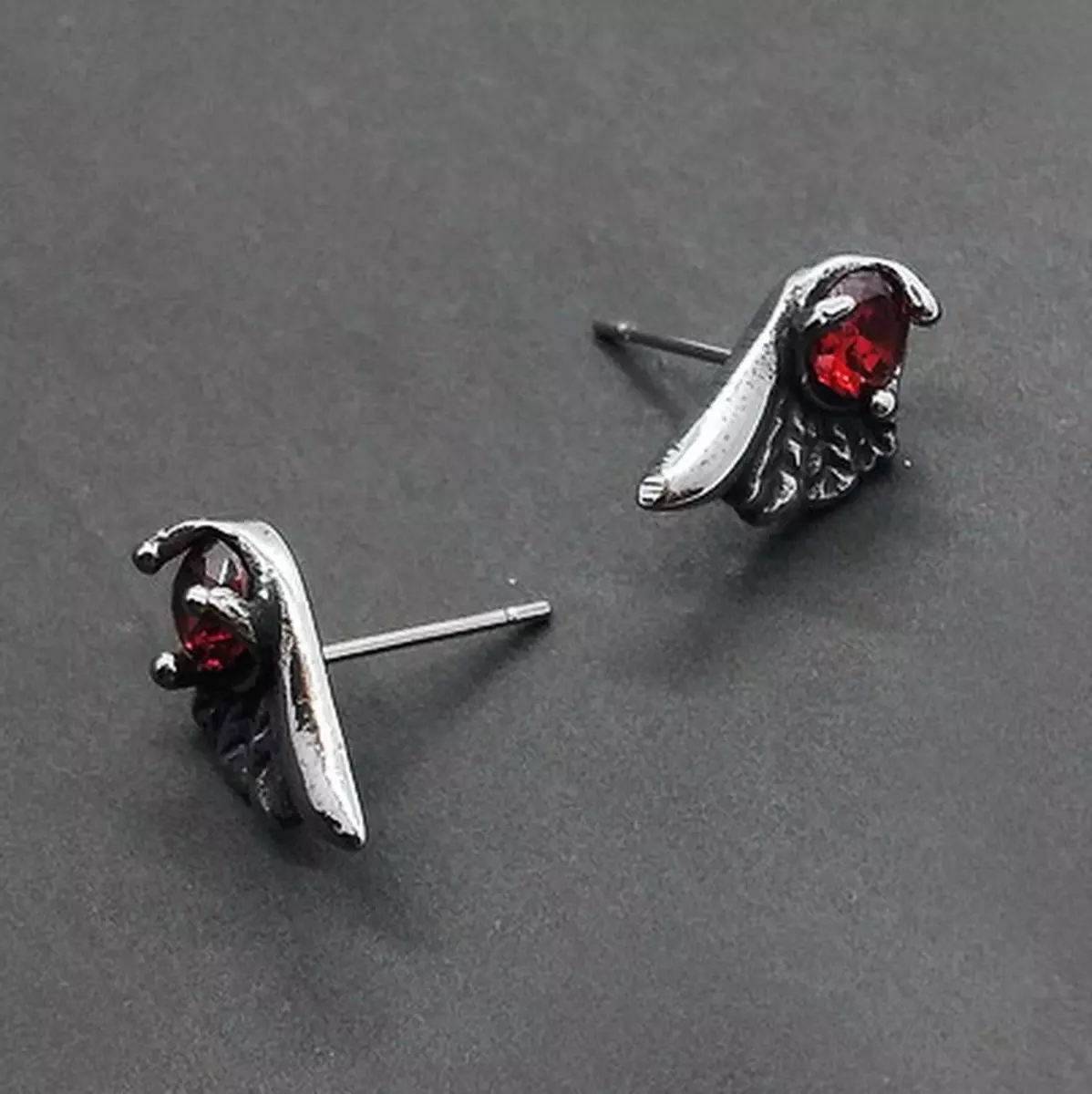 Aros Modernos Para Hombre Cristal Color Rojo-2