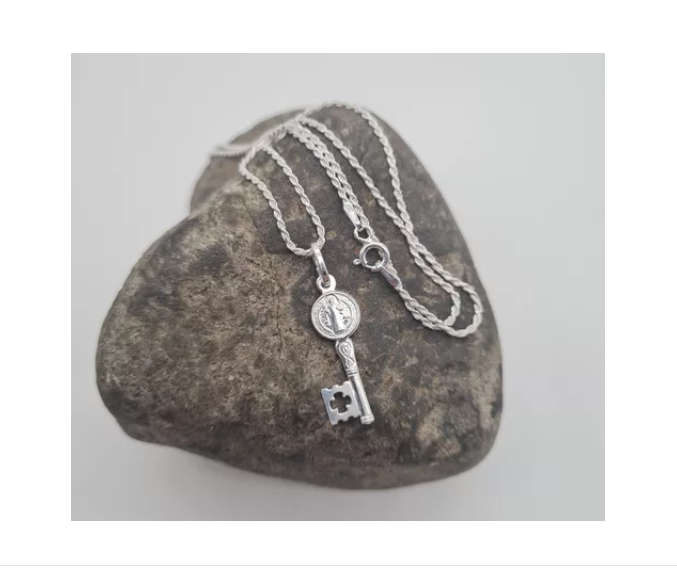 Colgante Llave San Benito + Cadena Mujer Plata 925-3