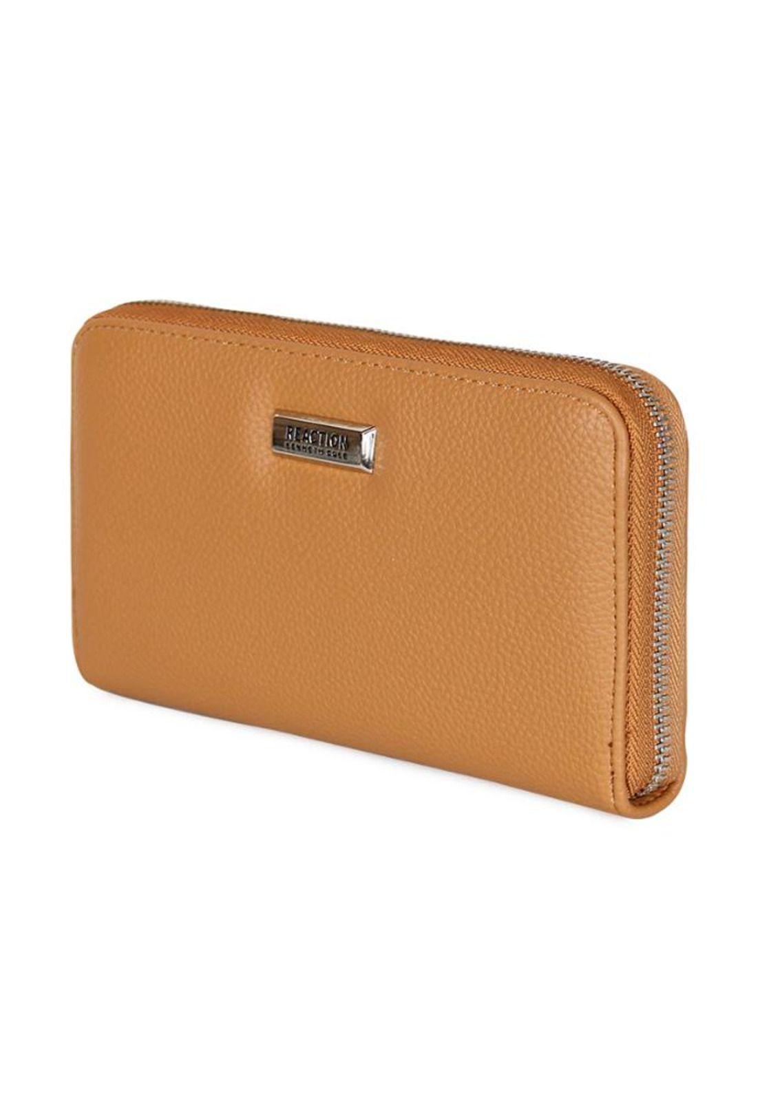 2 Billeteras de mujer Calixta negra y café Kenneth Cole-3
