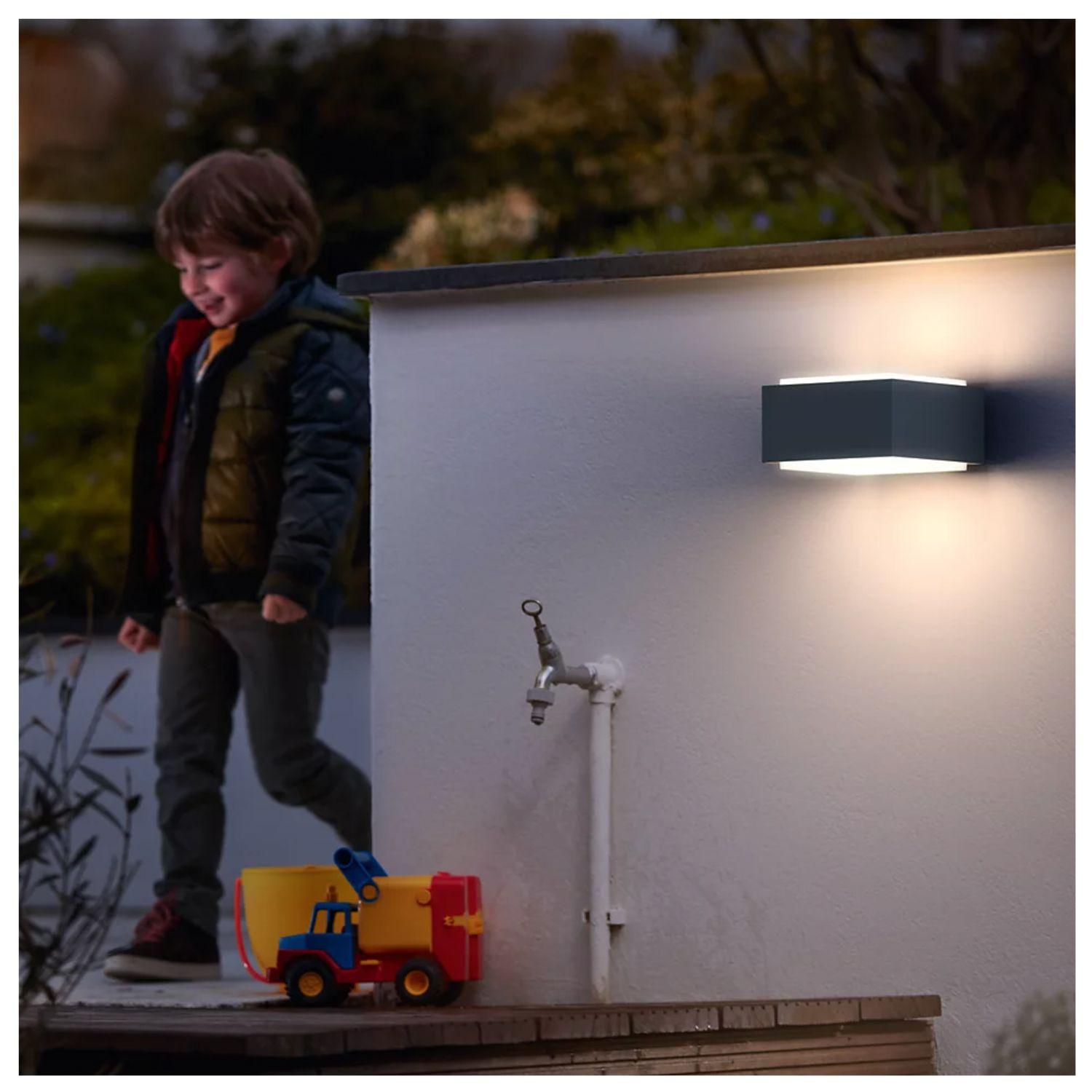 Aplique LED Exterior "Hedgehog" Negro Philips Ampolleta Cálida-7