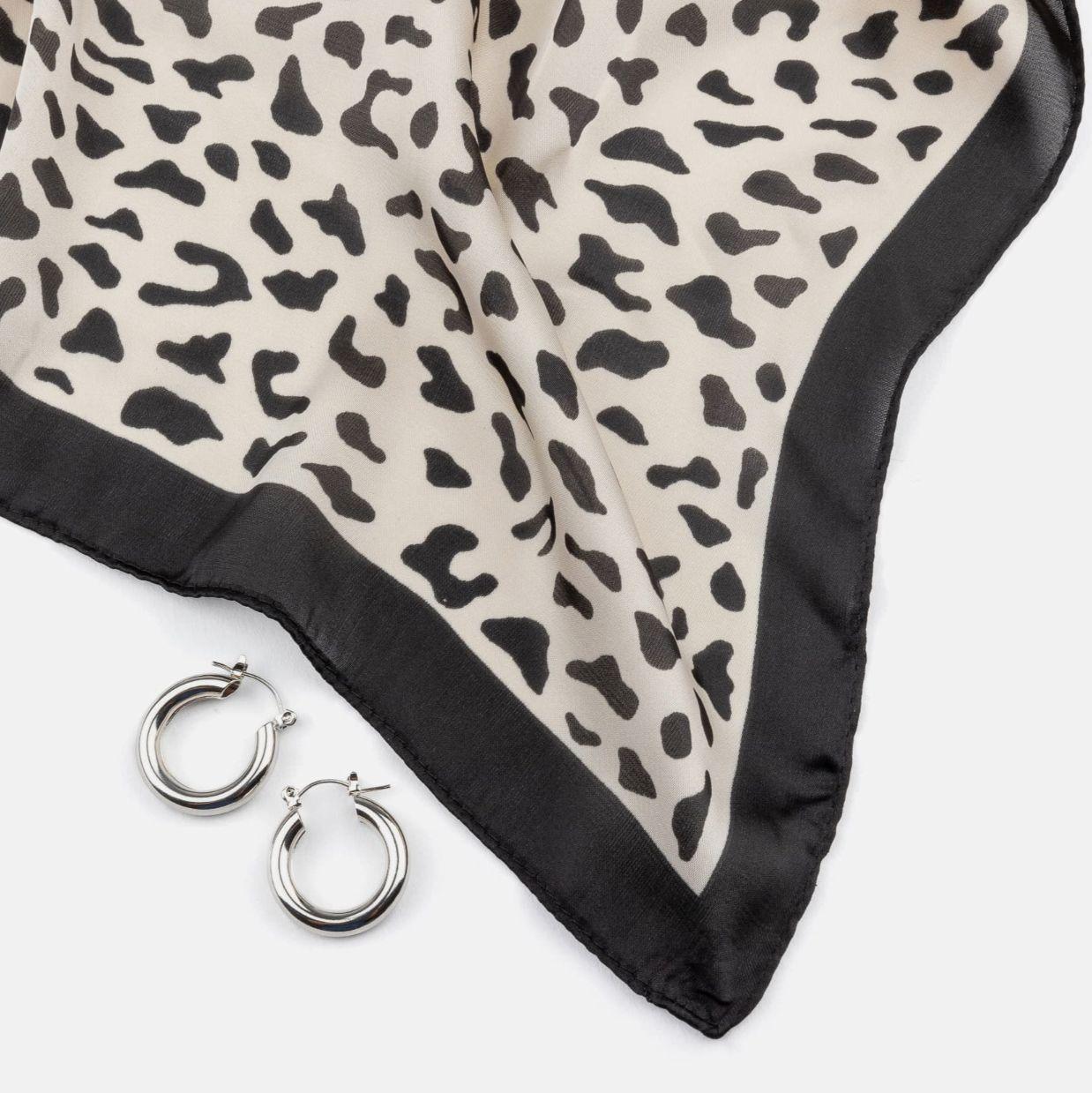 Set Pañuelo Y Aros Mujer Animal Print Blanco-1
