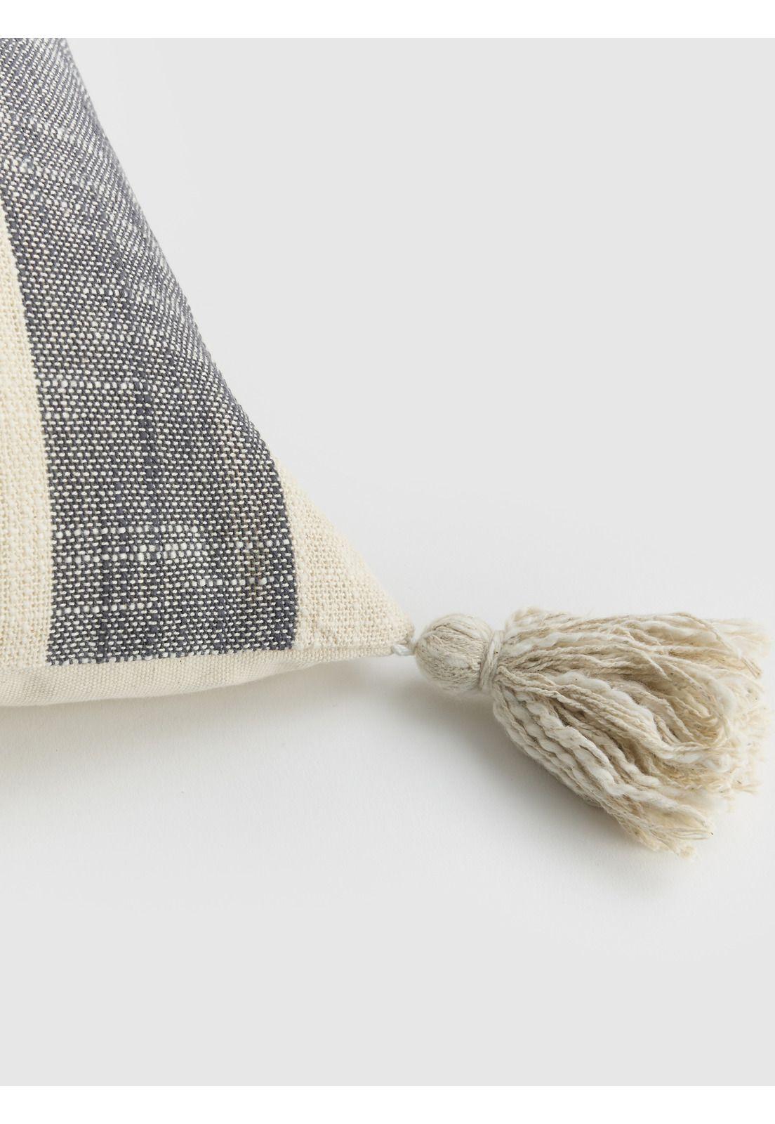 Cojín Líneas Tassels 45 x 45 cm-2