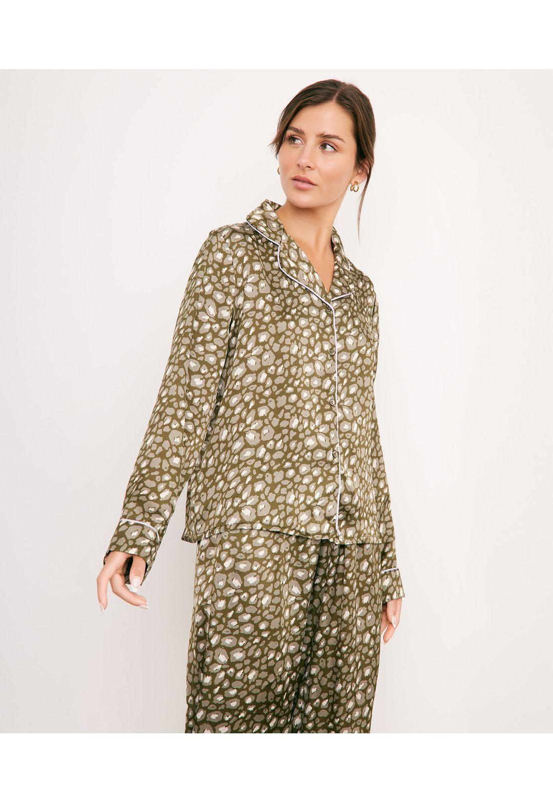 Set Pijama Largo Satinado Animal Print Verde Musgo-0