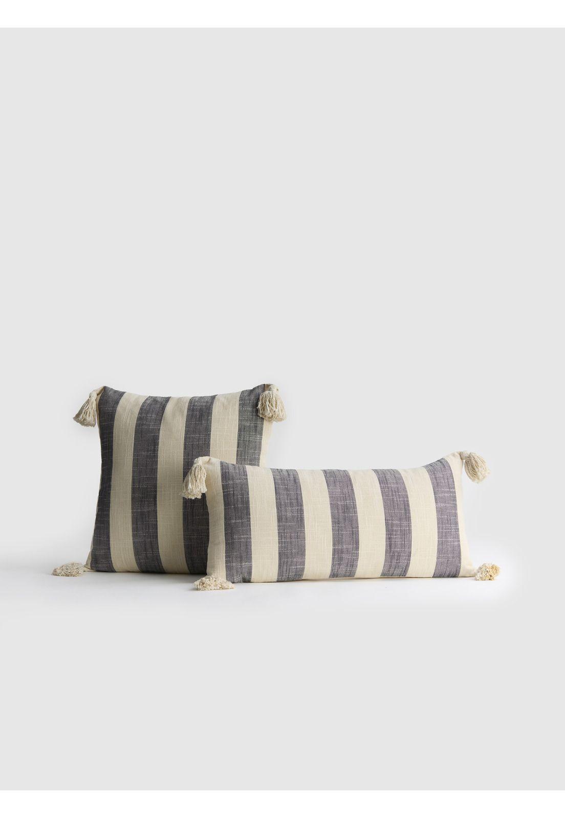 Cojín Líneas Tassels 30 x 60 cm-3