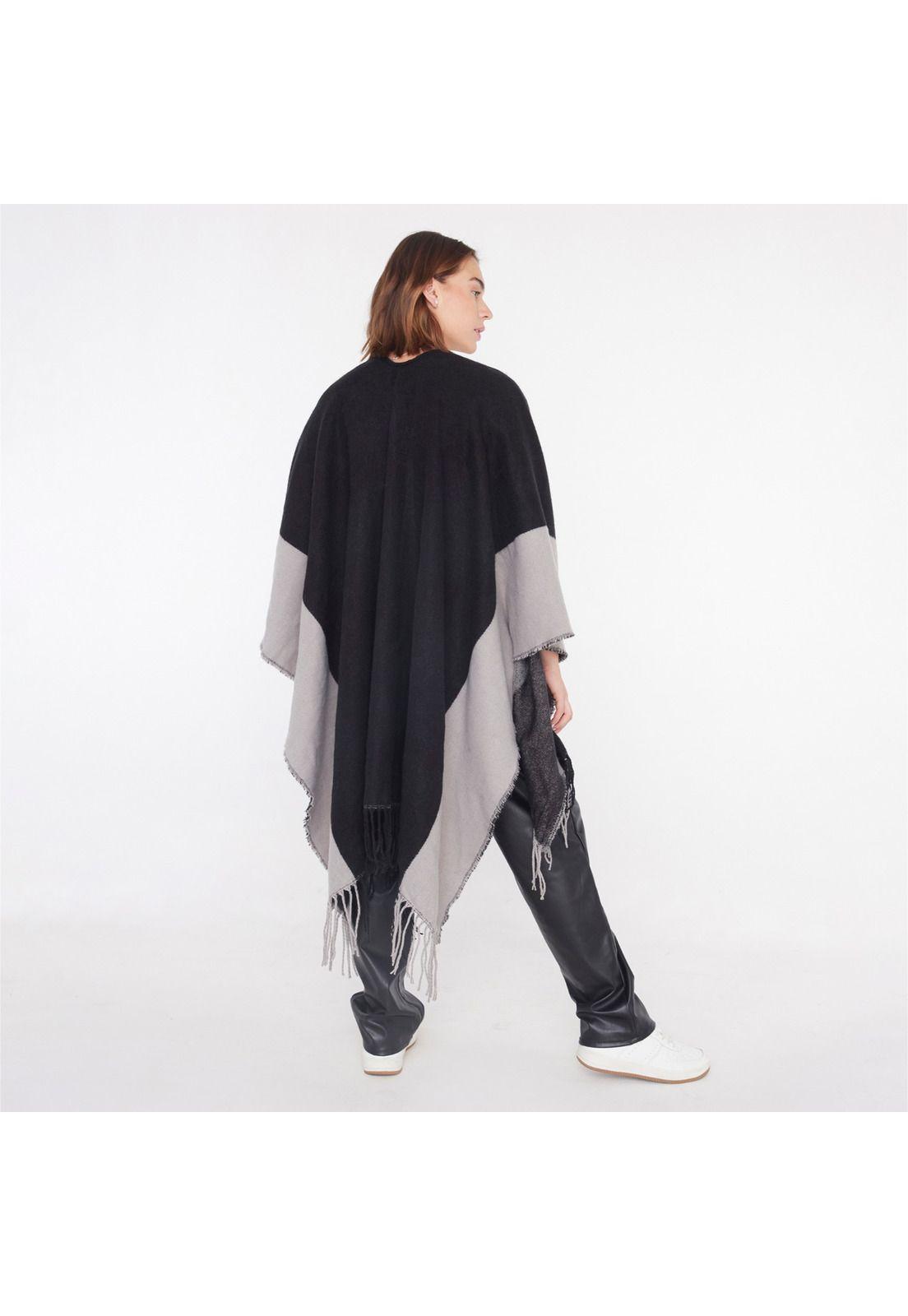 Poncho Mujer Clásico-3