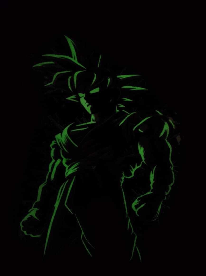 REMERA-GOKU-BRILLA-EN-LA-OSCURIDAD-2