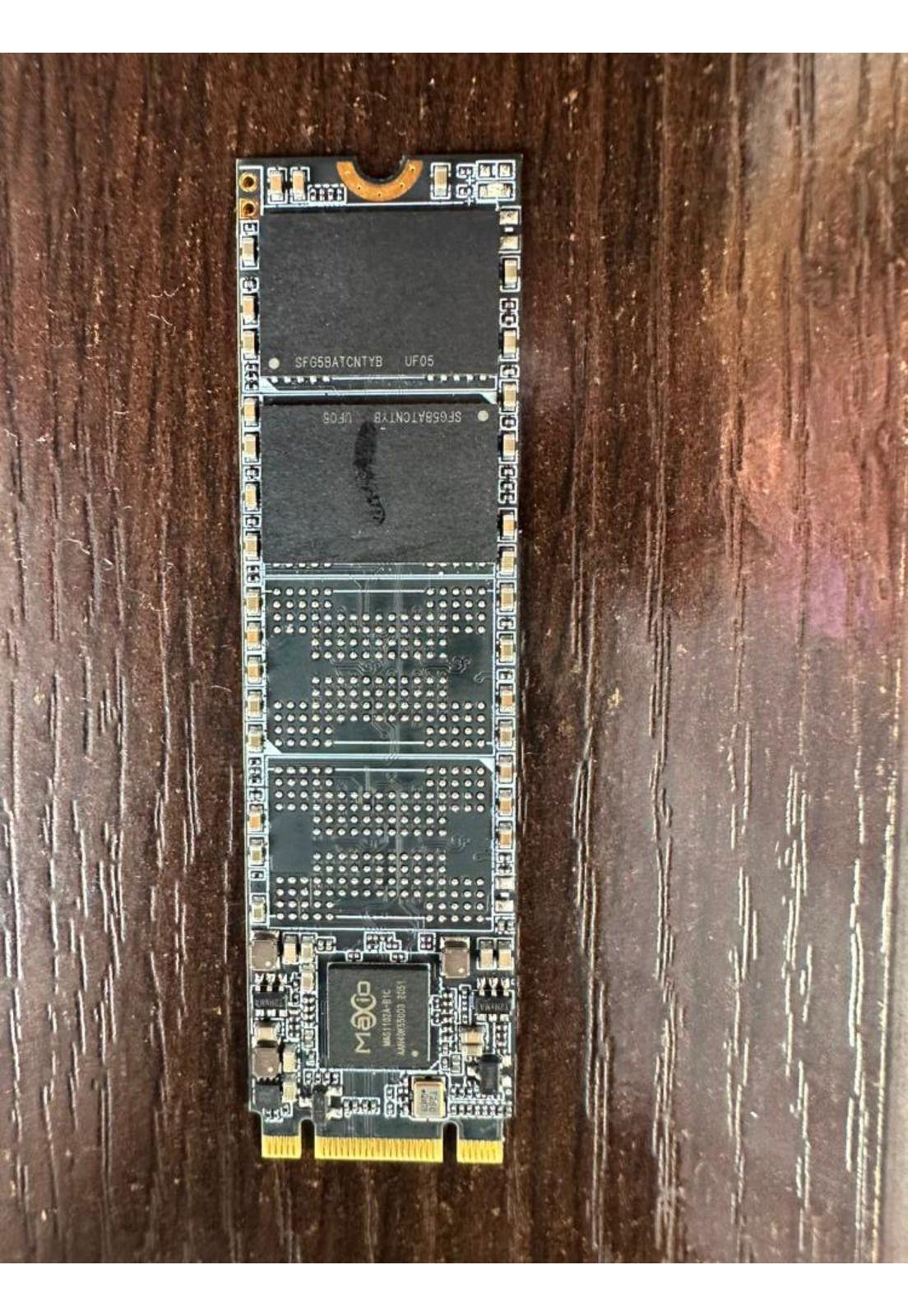 Disco Duro Sólido SSD M.2 2280 256GB Hikvision E100N SATA III (REACONDICIONADO)-1