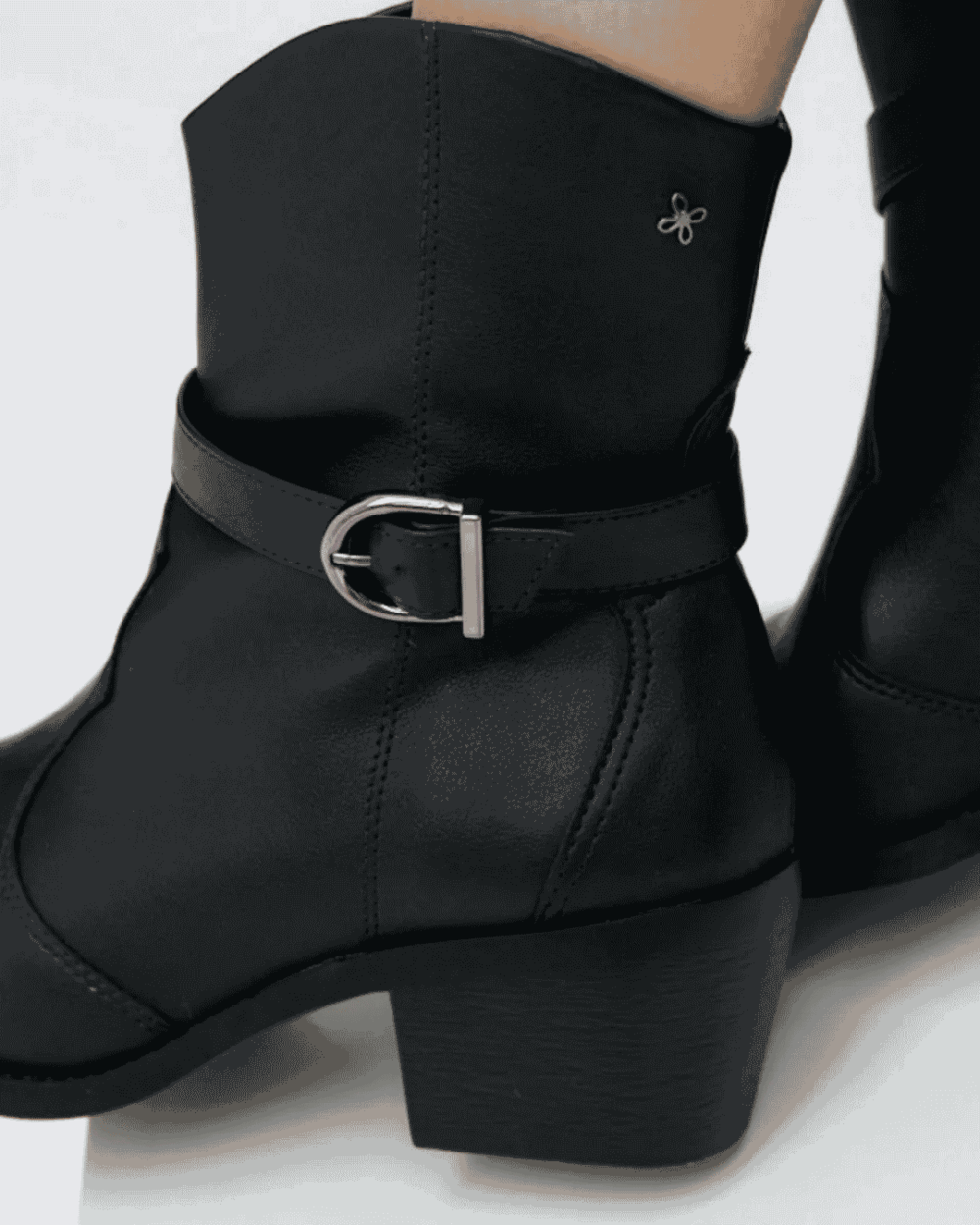 Botin Mujer Hebilla Taco Medio Comodo Acolchado Negro Softli-3