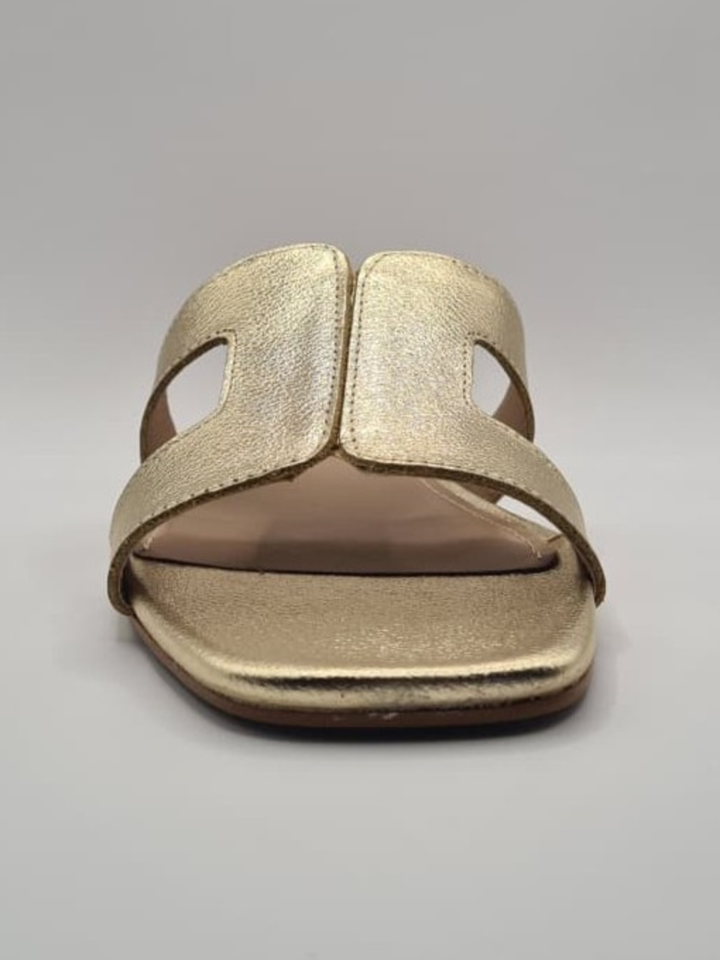 Sandalia Plana de Cuero Lia Line-3