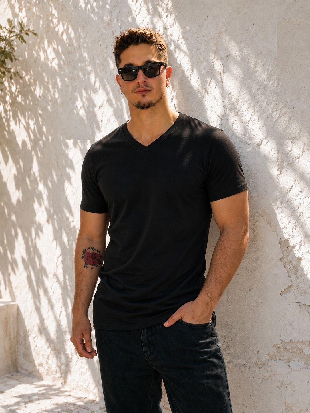 Polera Cuello V Premium De 200Gr slimfit Unisex elasticada-0