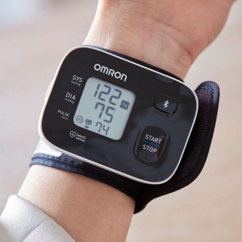 Toma Presión De Muñeca C/bluetooh Omron-2
