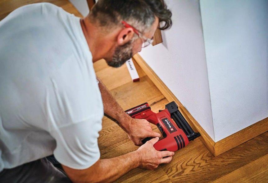 CLAVADOR INALAMBRICO EINHELL 18V TE-CN 18 LI SOLO-3