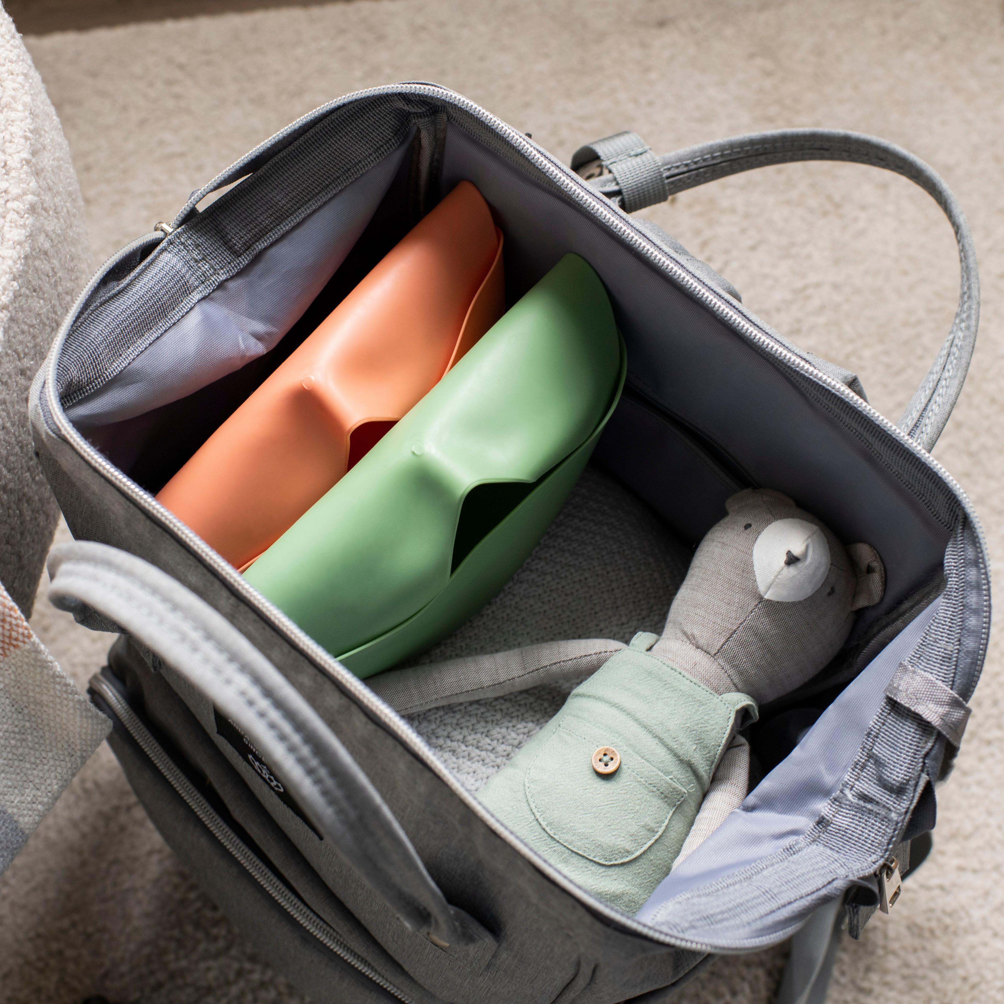 Babero Enrollable de Silicona Roll'n Go-2
