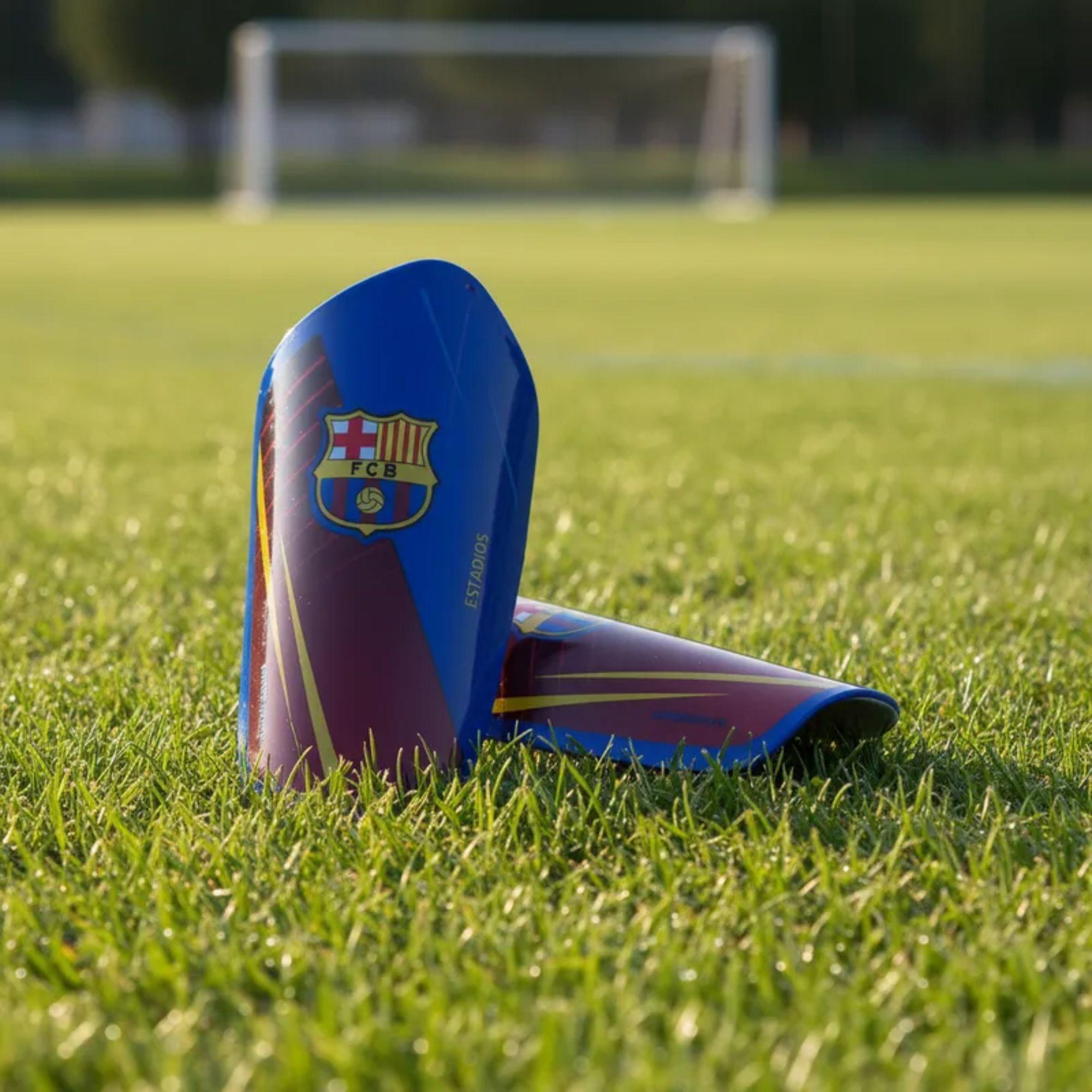 Canilleras Fútbol Barcelona Licencia Oficial DRB-9
