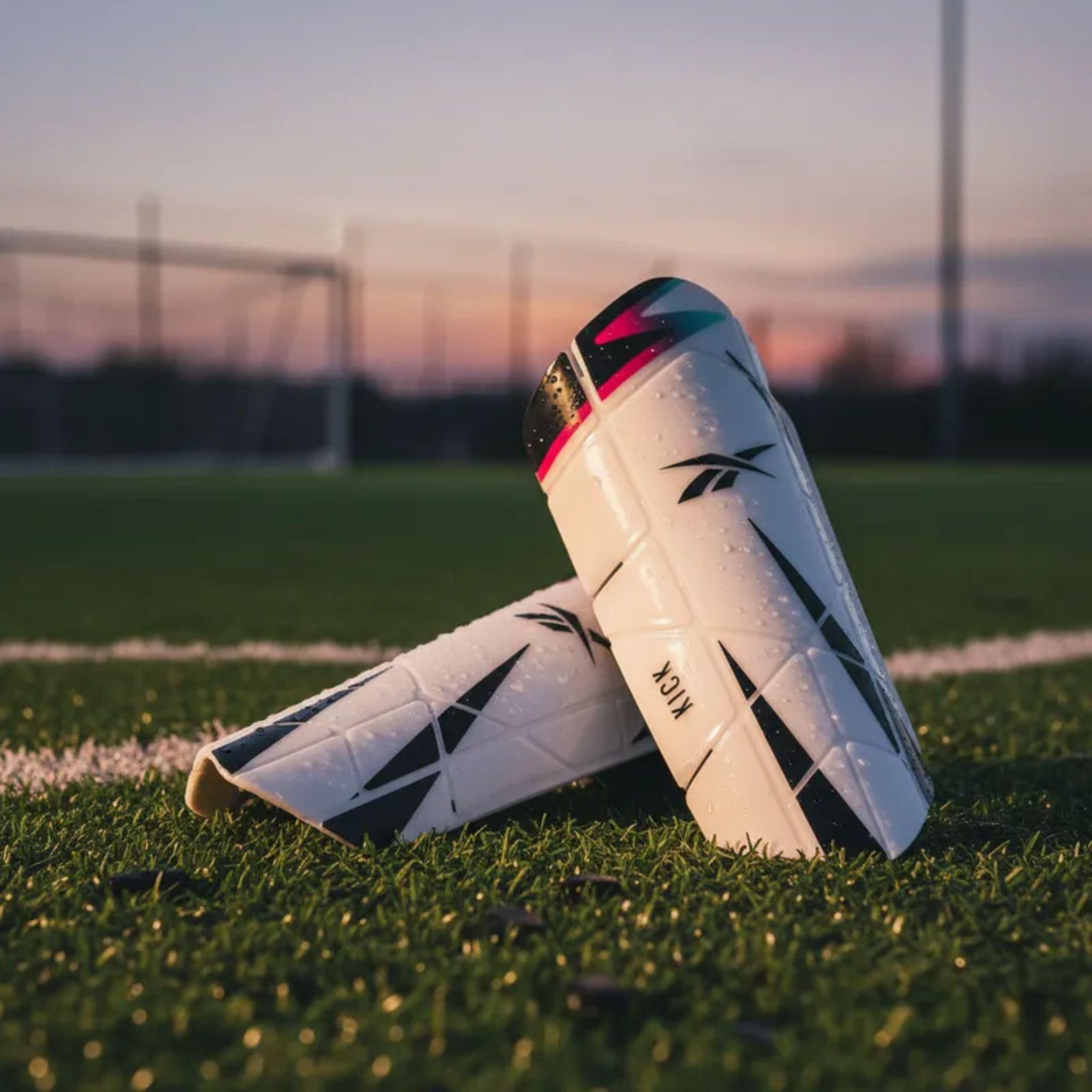 Canillera Fútbol Nano Kick Reebok-7