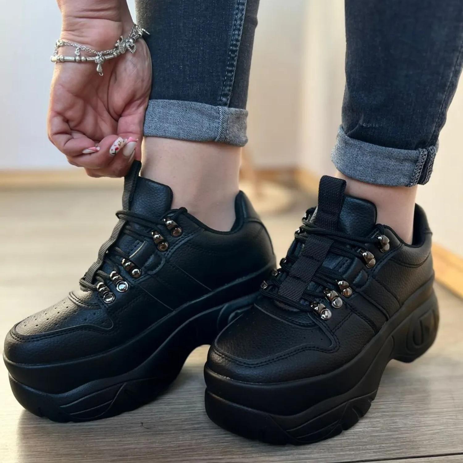 Zapatilla Negro Mujer Ecocuero Praga 23-85-5