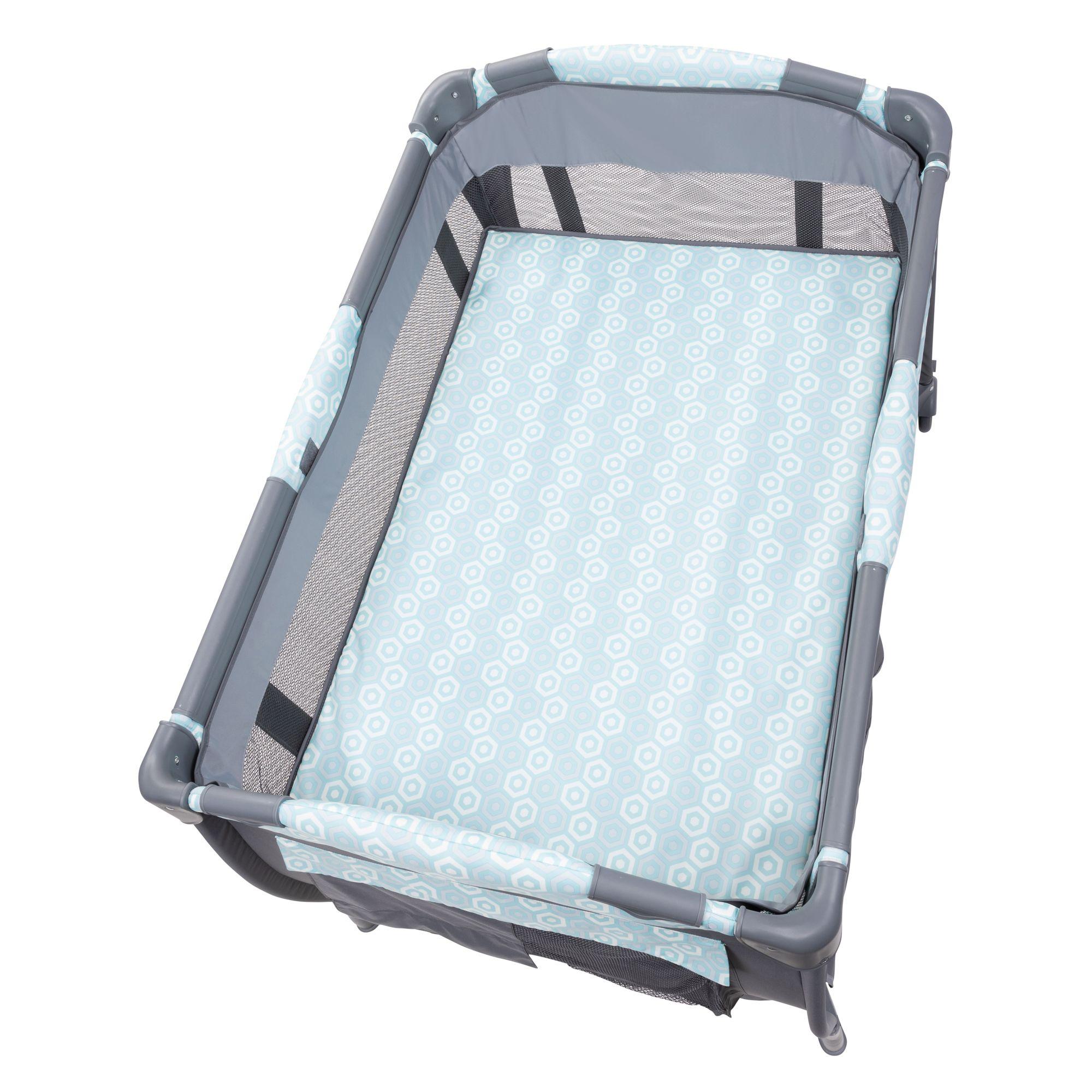 Cuna Corral Deluxe II Hexagon Geo con Música y Mudador-4