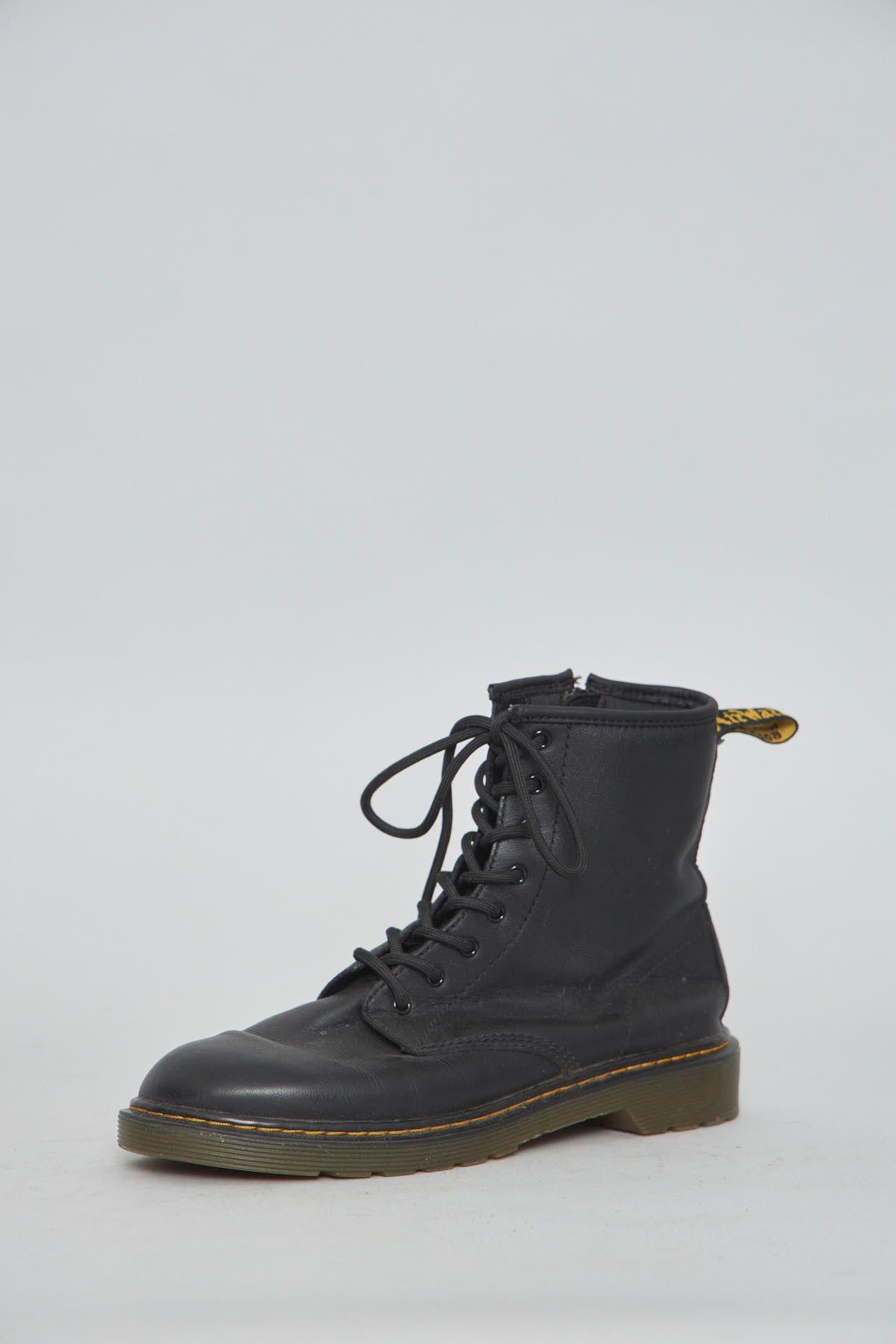 Bototo casual  negro dr martens talla 38 261-1