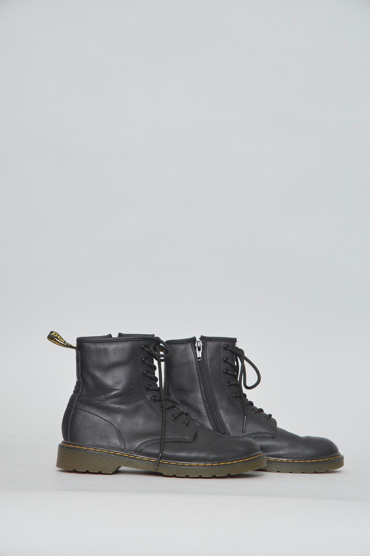 Bototo casual  negro dr martens talla 38 261-3