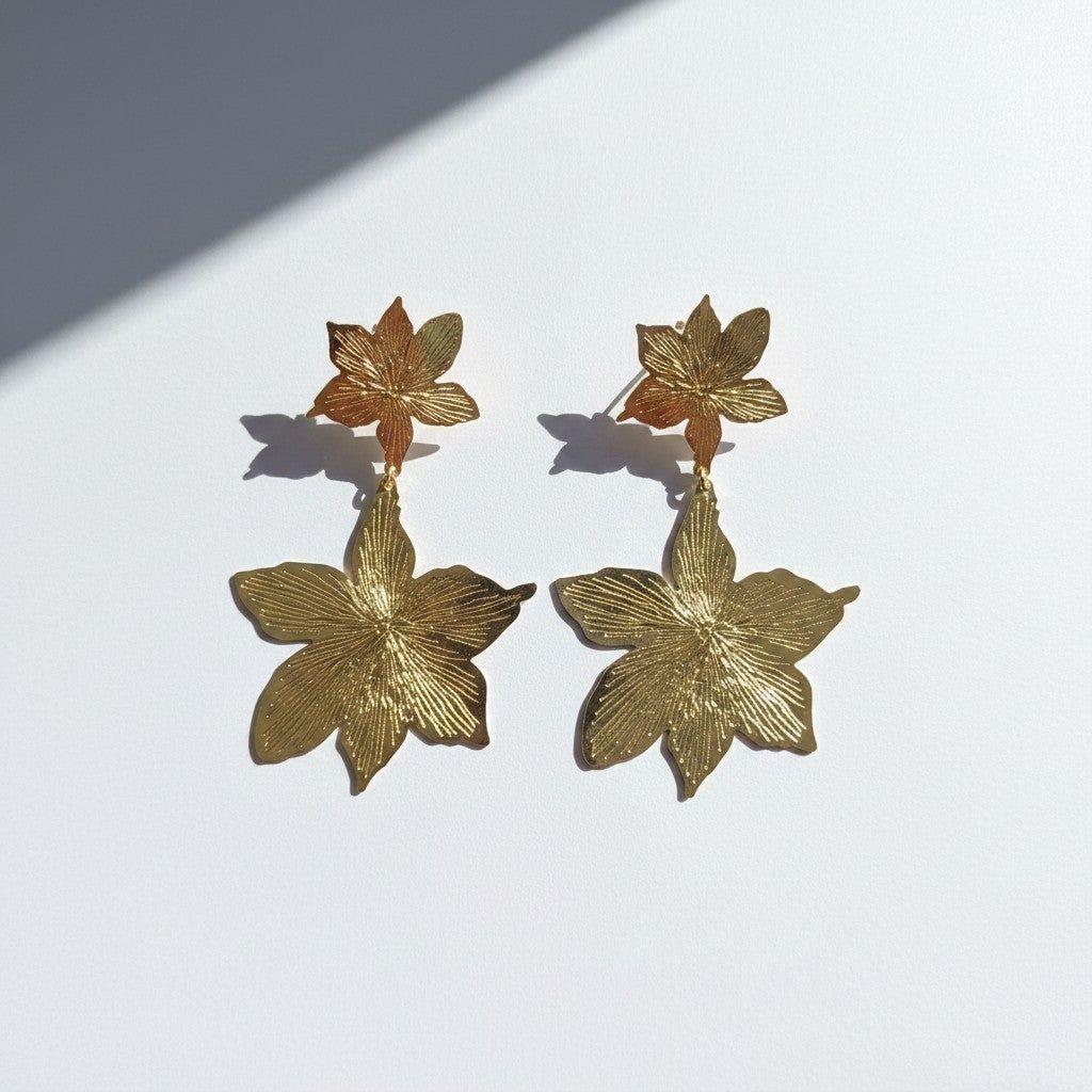 Aros Doble Flor Texturizada - Baño de Oro 18k-1