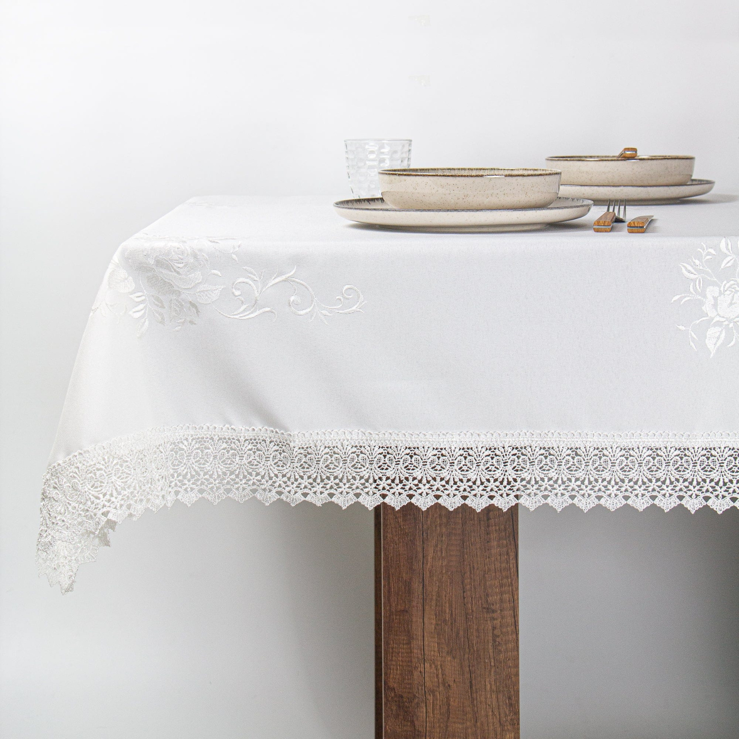 Mantel Rosa Bordada Rectangular 12 Personas 180x320cm-0