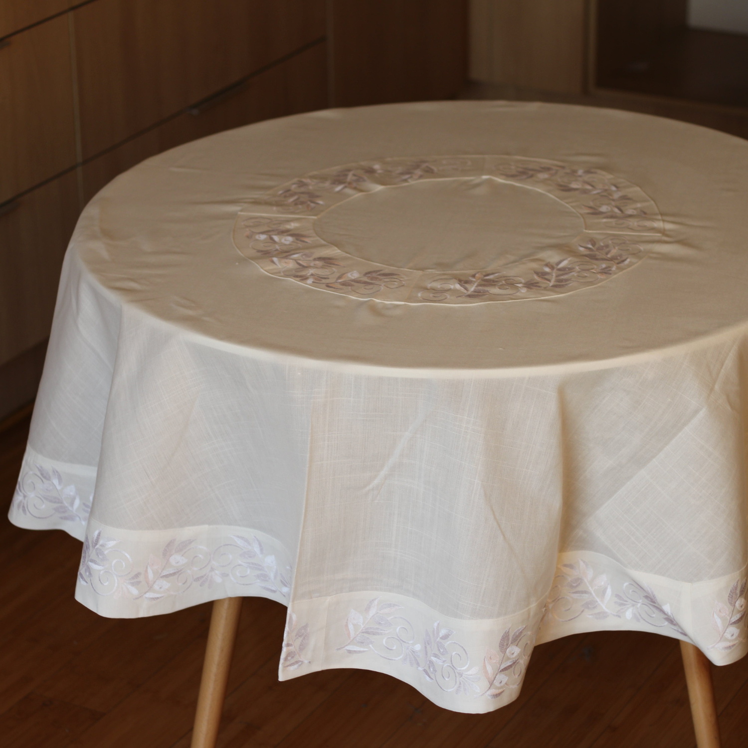 Mantel De Mesa Blanco Bordado Ethan Lino Redondo 180cm-0