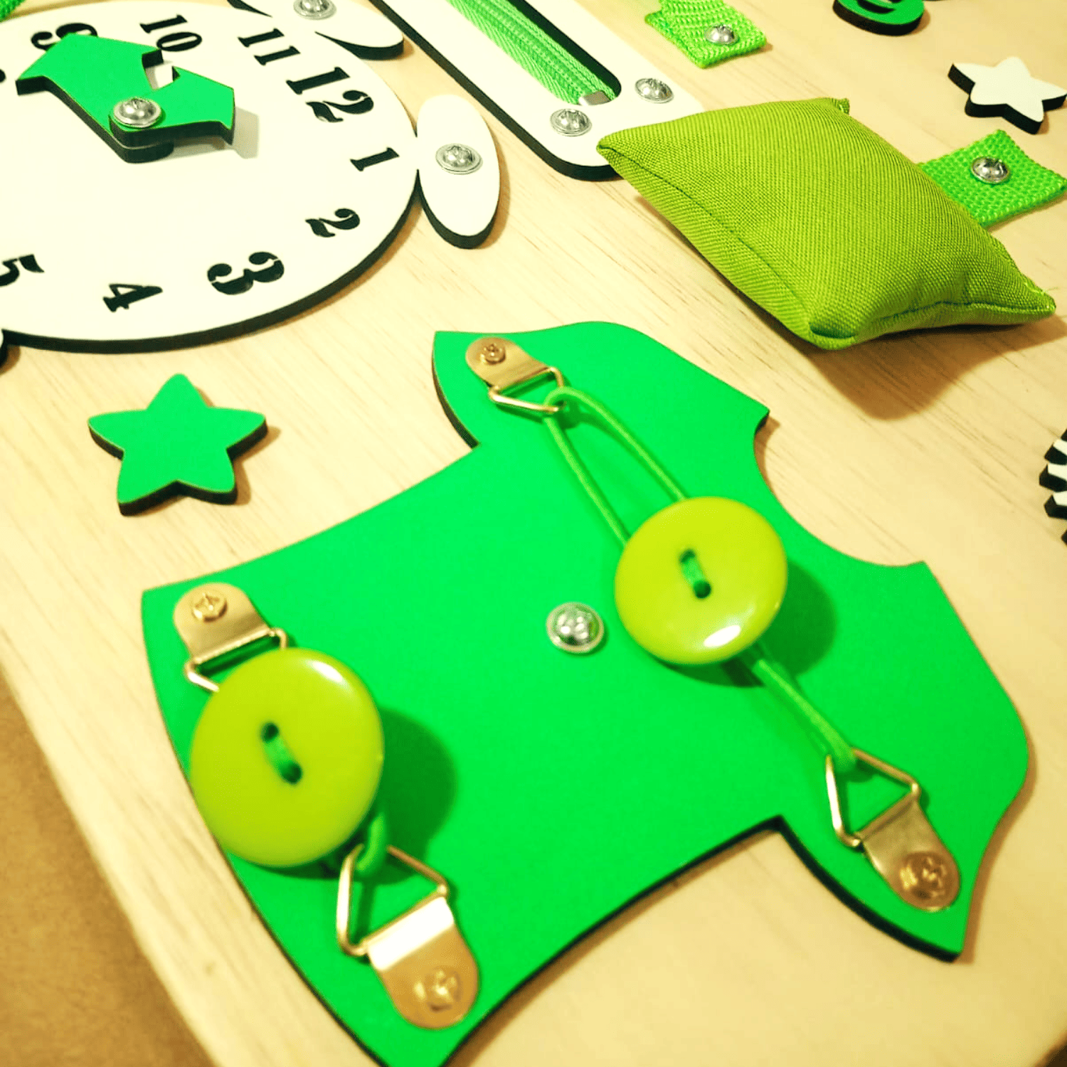 PANEL SENSORIAL 45X35 cms Descubre y Aprende 10 Actividades en Madera-4