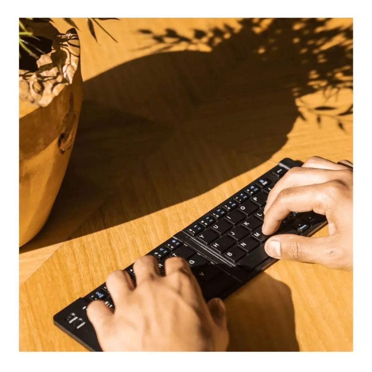 Mini Teclado Bluetooth Plegable Ultra Liviano Recargable-2