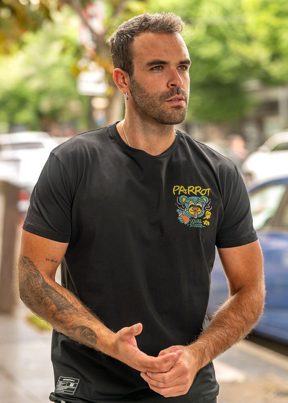 POLERA CON ESTAMPADO DE PEDRERÍA-3