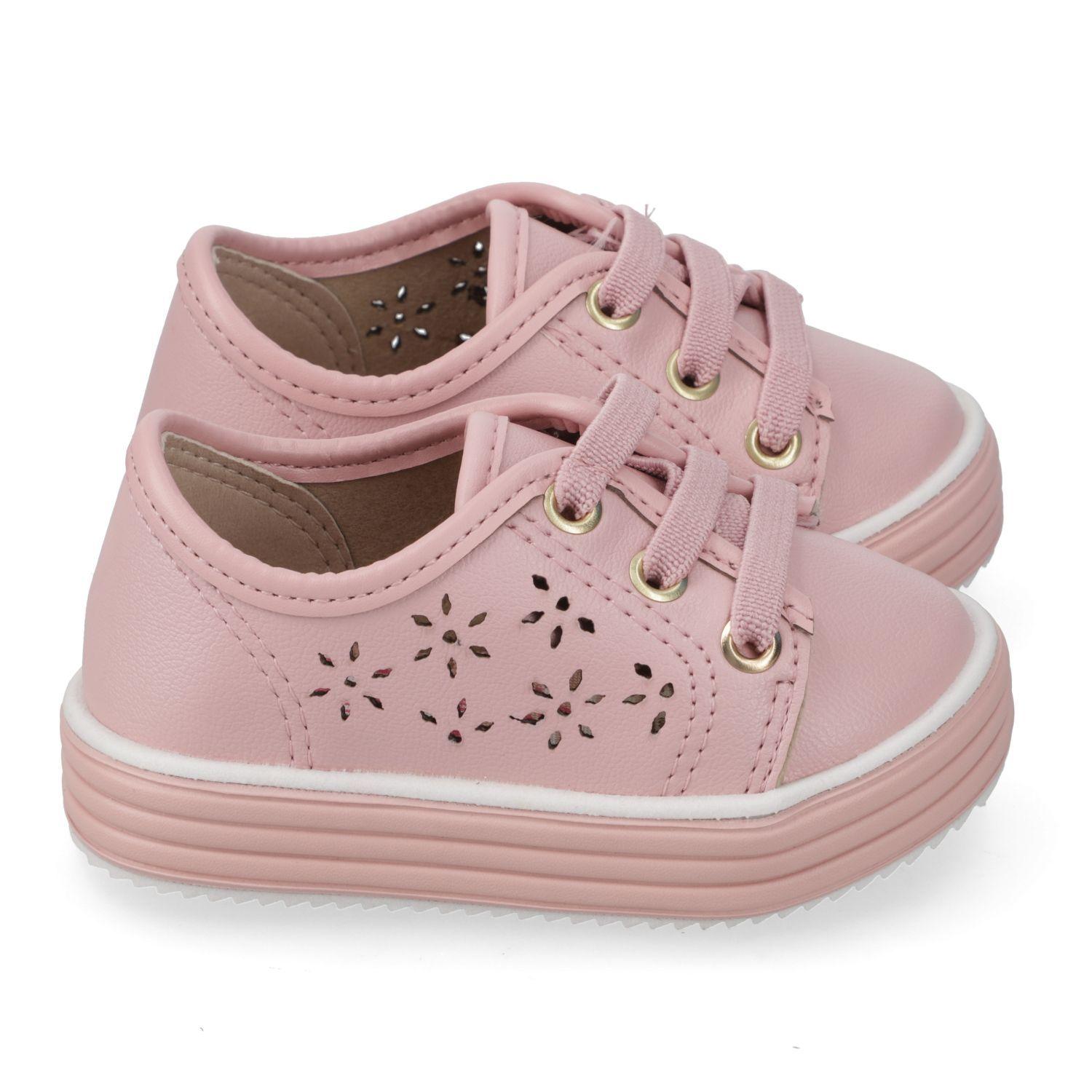 Zapatilla Urbana Niña Rosa con Diseño Calado y Cordones-3