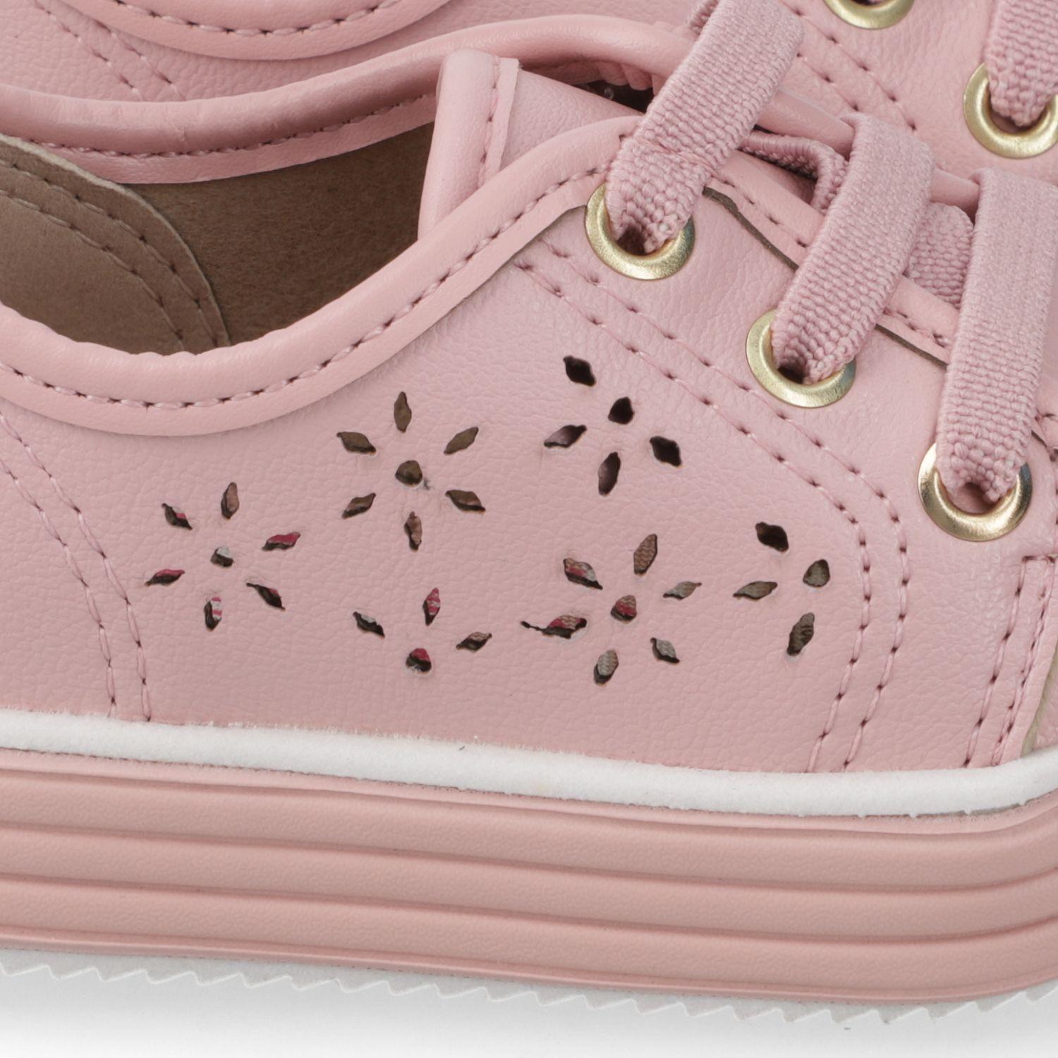 Zapatilla Urbana Niña Rosa con Diseño Calado y Cordones-5