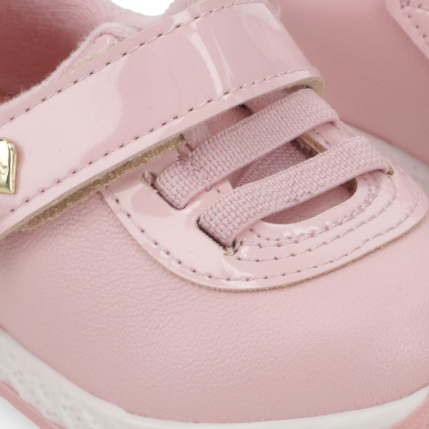 Zapatilla Niña Rosada con Velcro Molekinha-5