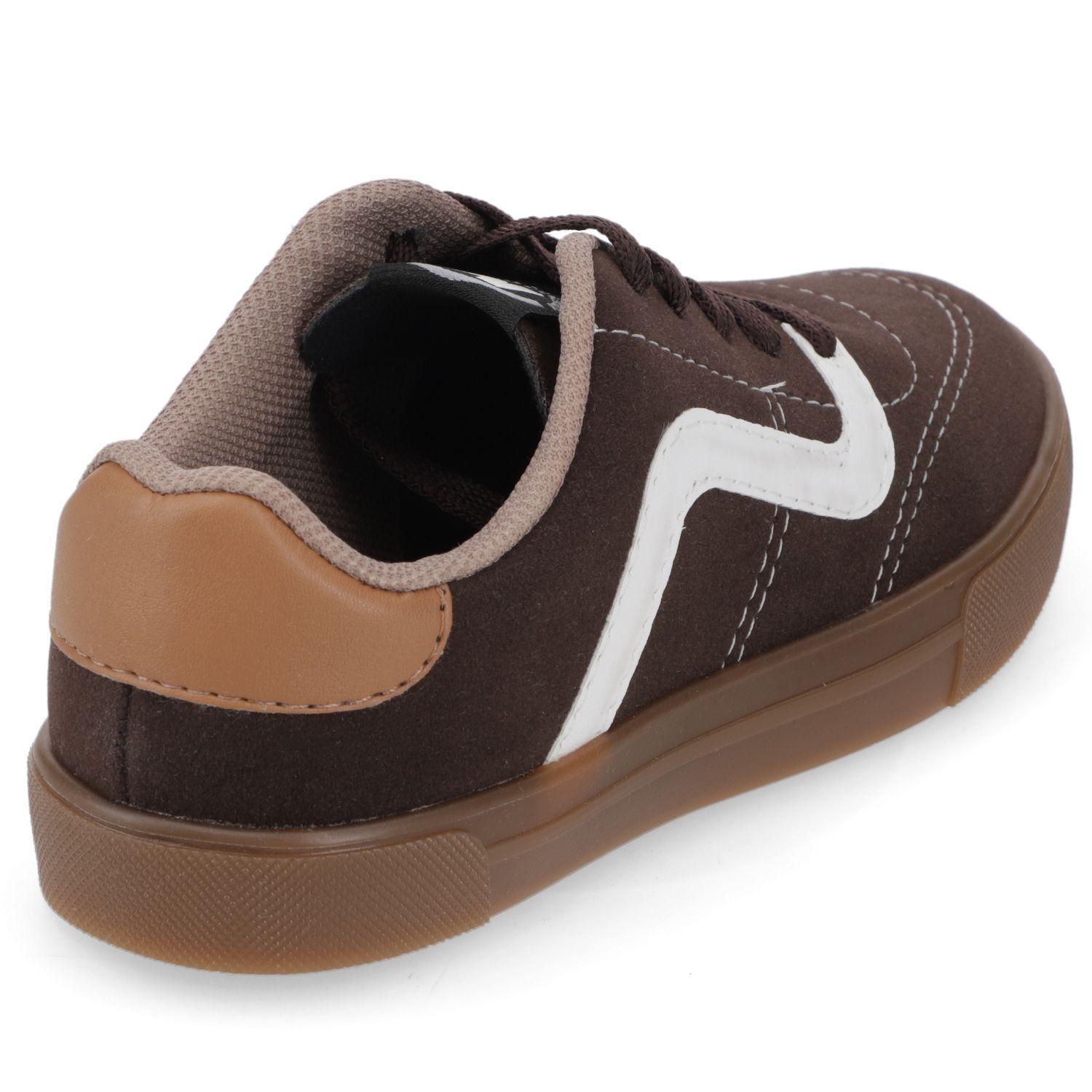 Zapatilla Urbana Café con Detalles Blancos para Niño-4