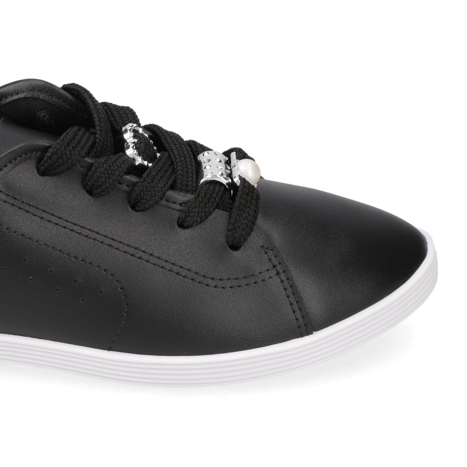 Zapatilla Casual Negro Beira Rio con Detalle en Cordones-5