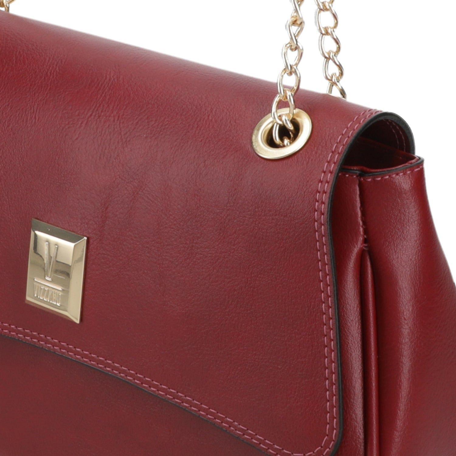 Cartera Vizzano Burdeo con Cadena Dorada y Logo Metálico-5