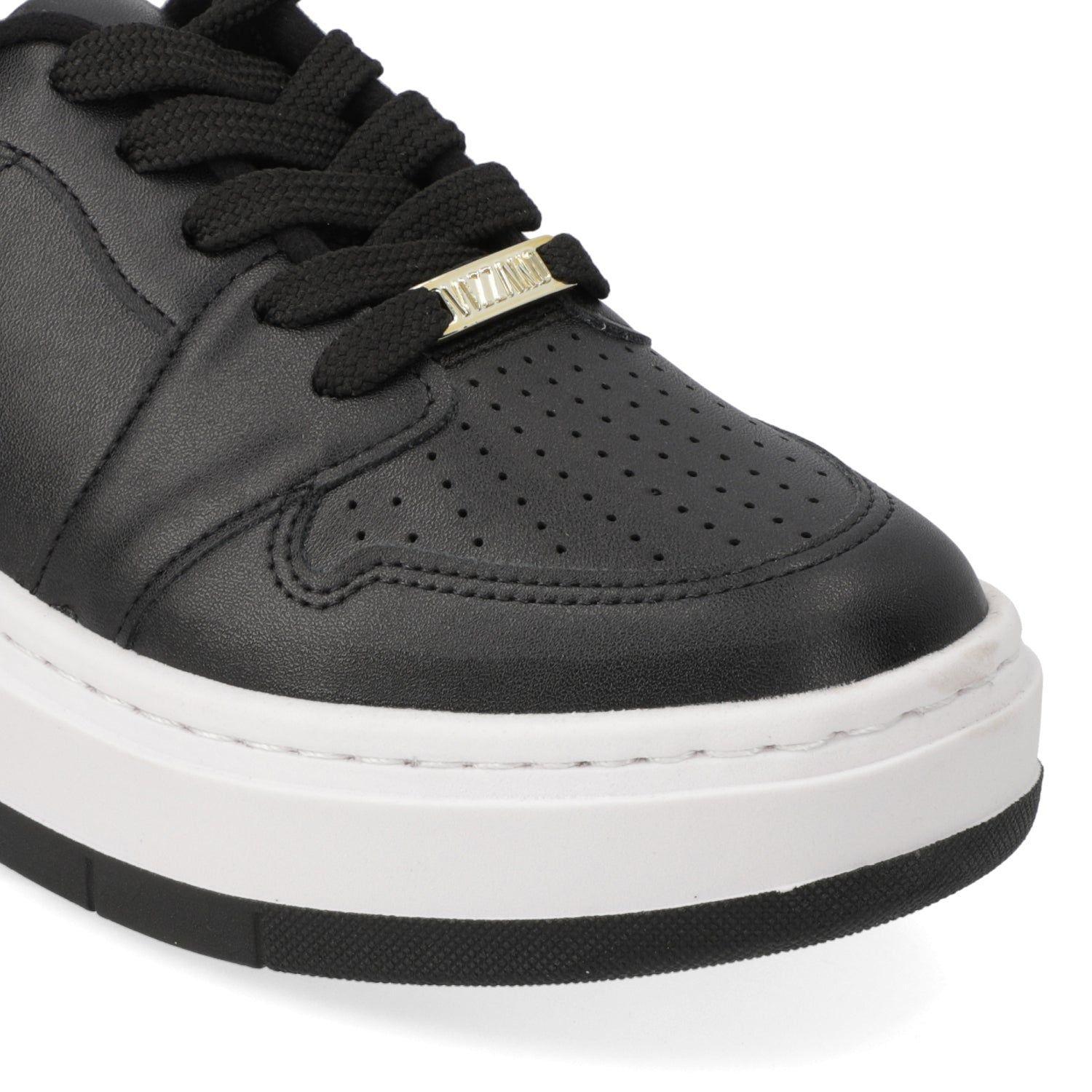 Zapatillas Casuales Negras Con Plataforma Blanca Vizzano-5