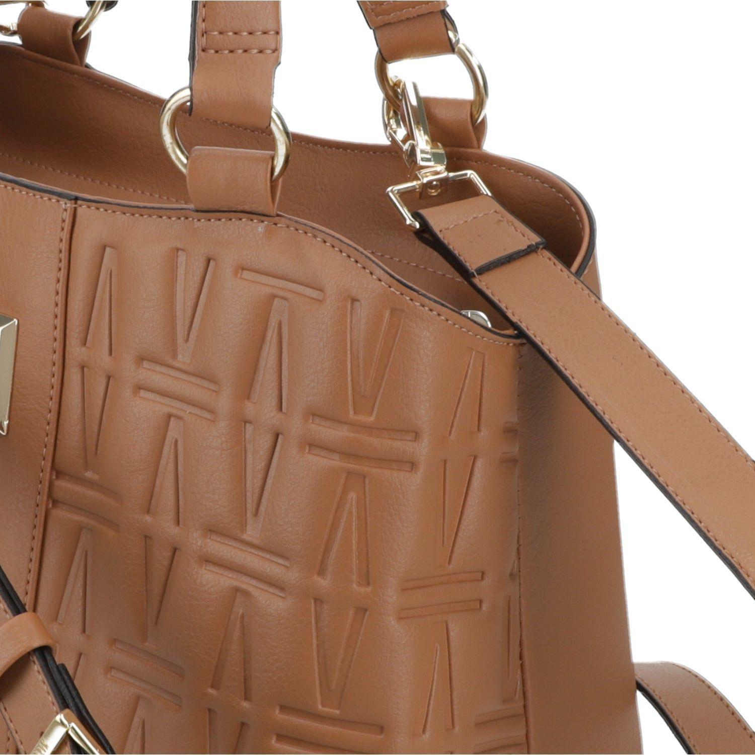 Cartera Tote Mujer Vizzano Camel Diseño Grabado y Logo Metálico-6