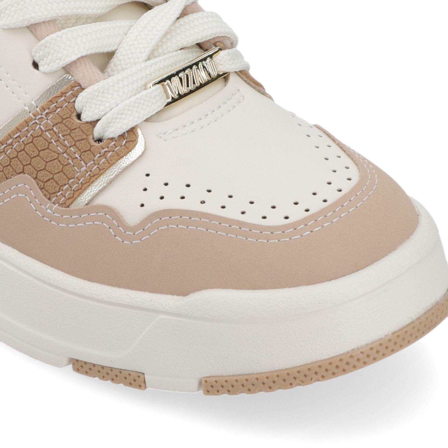 Zapatilla Casual Beige y Nude Con Detalles Metalizados Vizzano-5