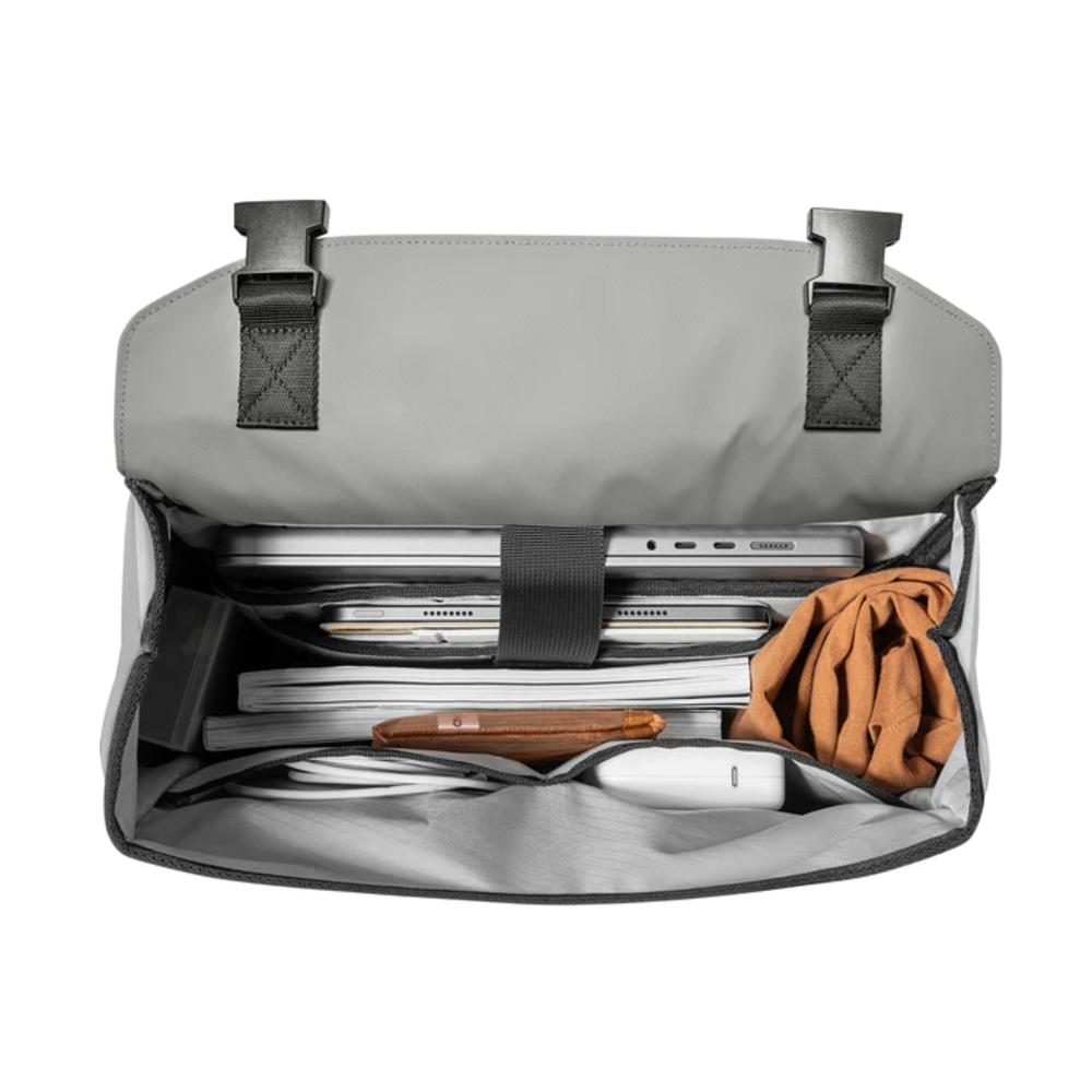 Tomtoc Mochila A64 Solapa Ligera 18L para Notebook 16" Gris-2