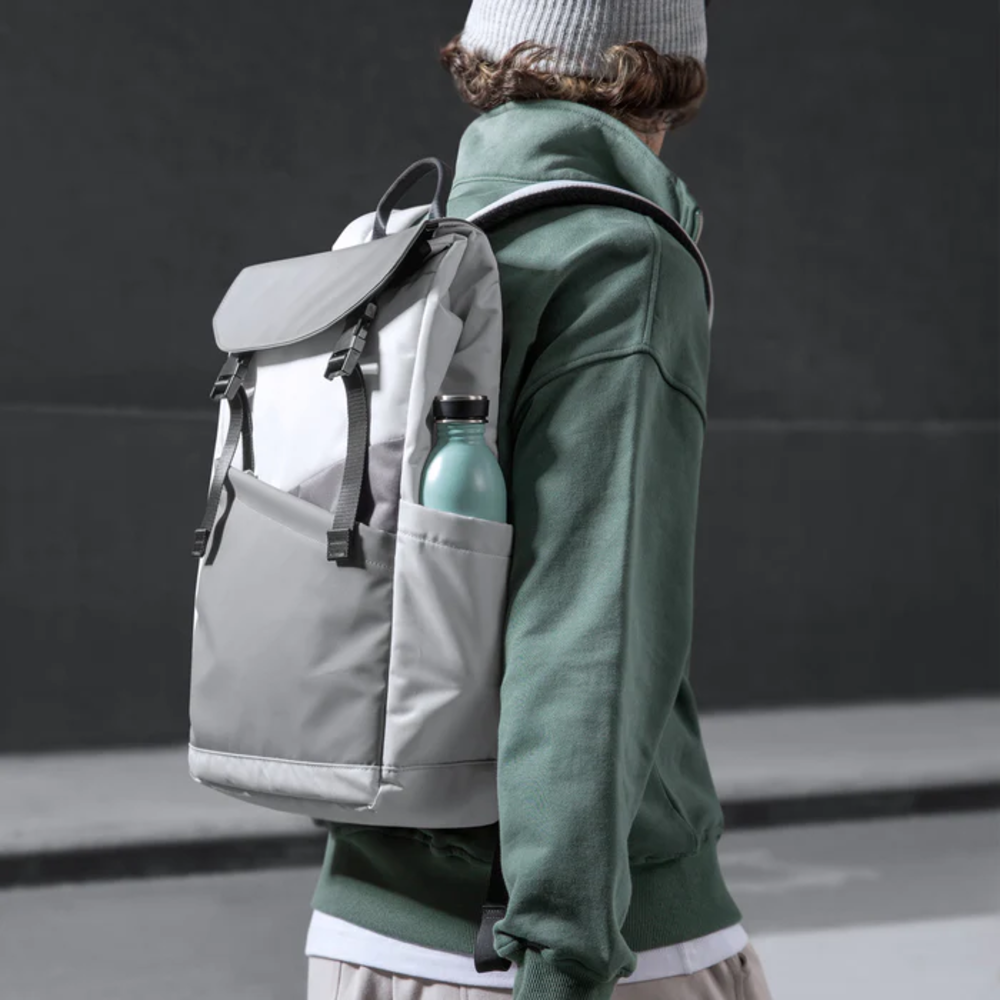 Tomtoc Mochila A64 Solapa Ligera 18L para Notebook 16" Gris-4