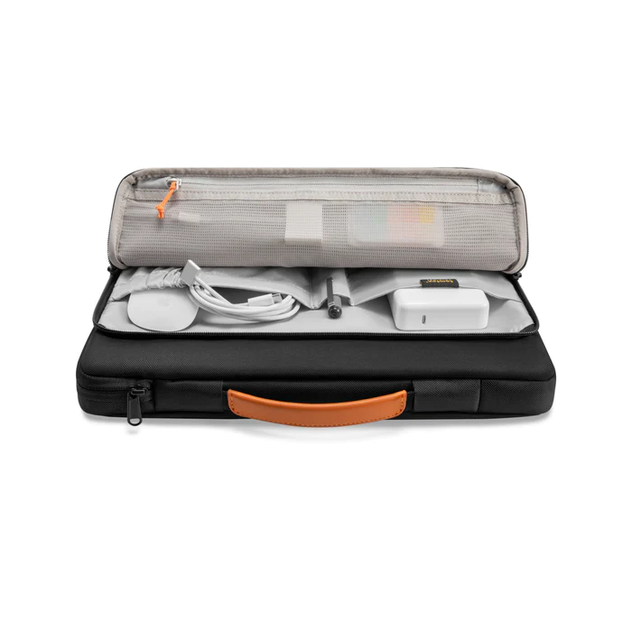 Tomtoc Maletin A14 13" New MacBook Pro Air M1 Negro A14-B02H-3