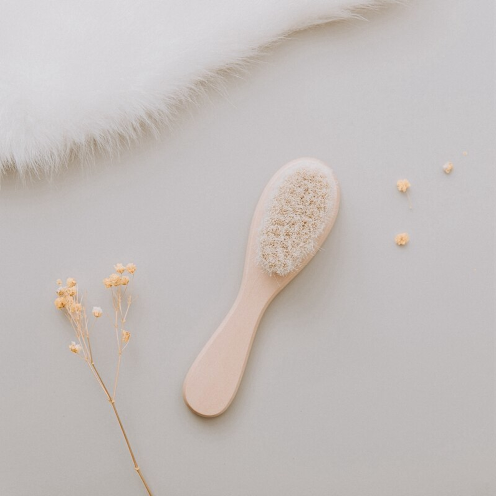 Cepillo de Madera Maggilu con Cerdas de Lana para Bebe-0