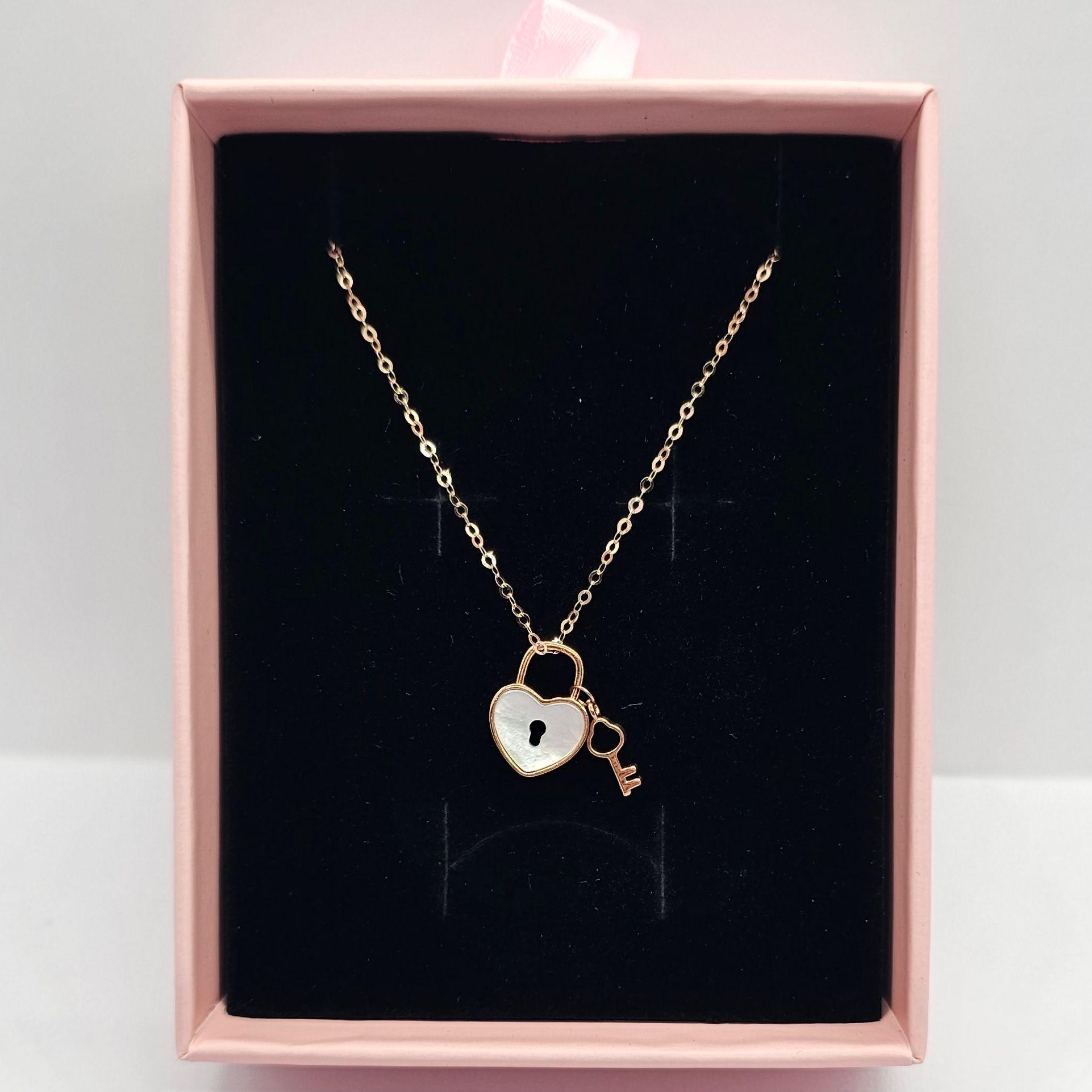 CADENA ESLABONES ORO ROSADO 18K CORAZÓN CANDADO LLAVE NÁCAR 18K-3
