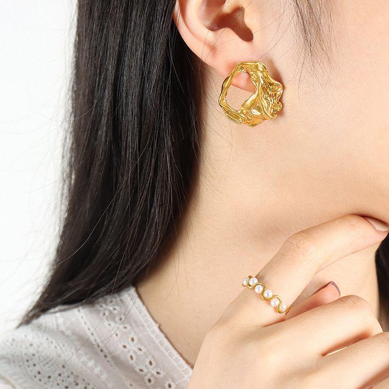 Aros Baño Oro 18k Pegados Círculo Arrugado-3