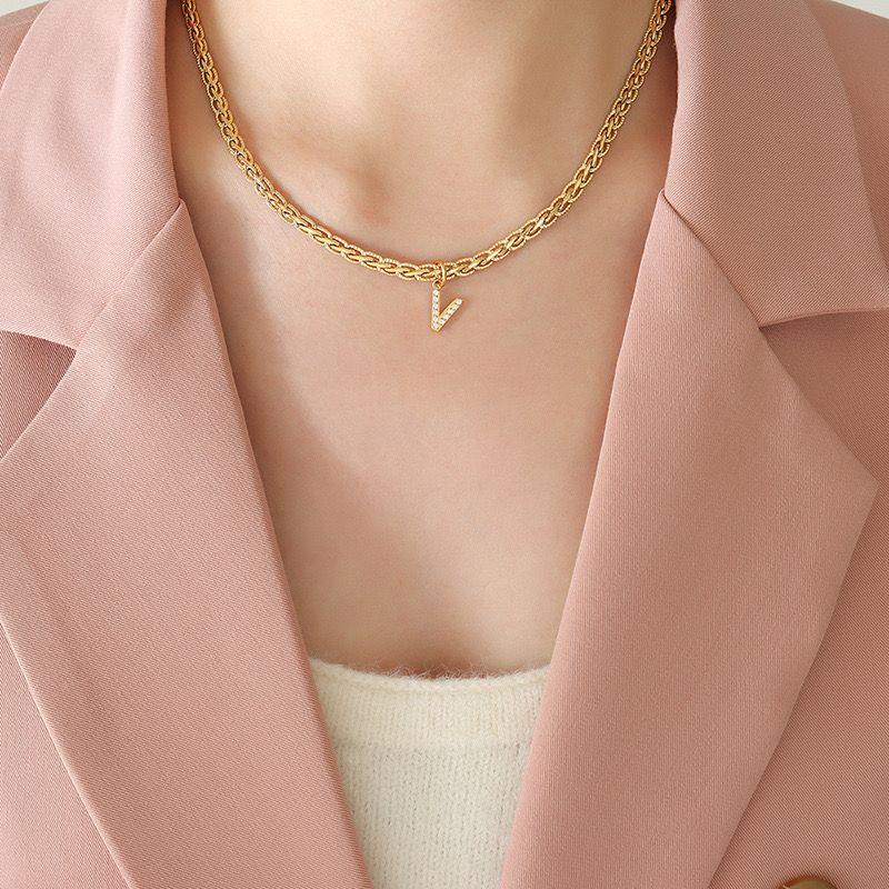 Collar Baño Oro 18k Letra Inicial V Brillitos Tejido Dragón-2