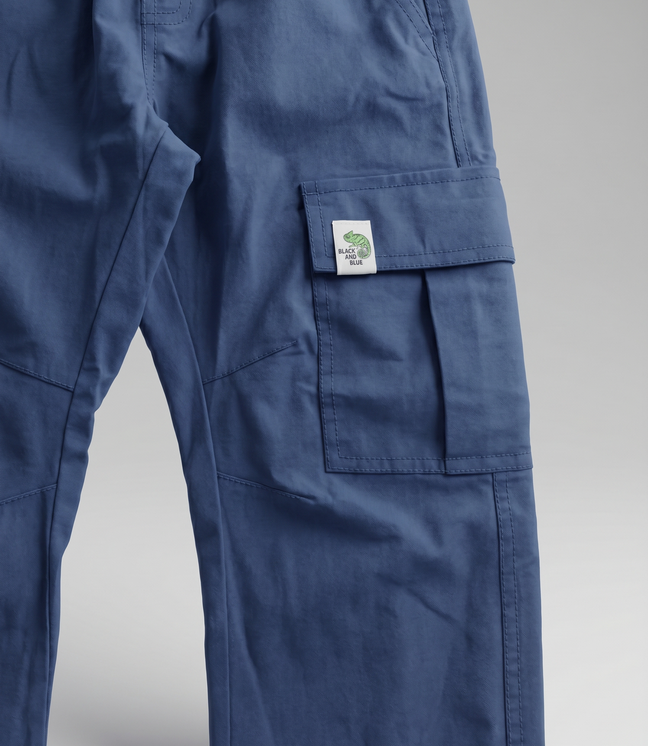 Pantalón niño jogger B11121270158 azul Black and blue-2