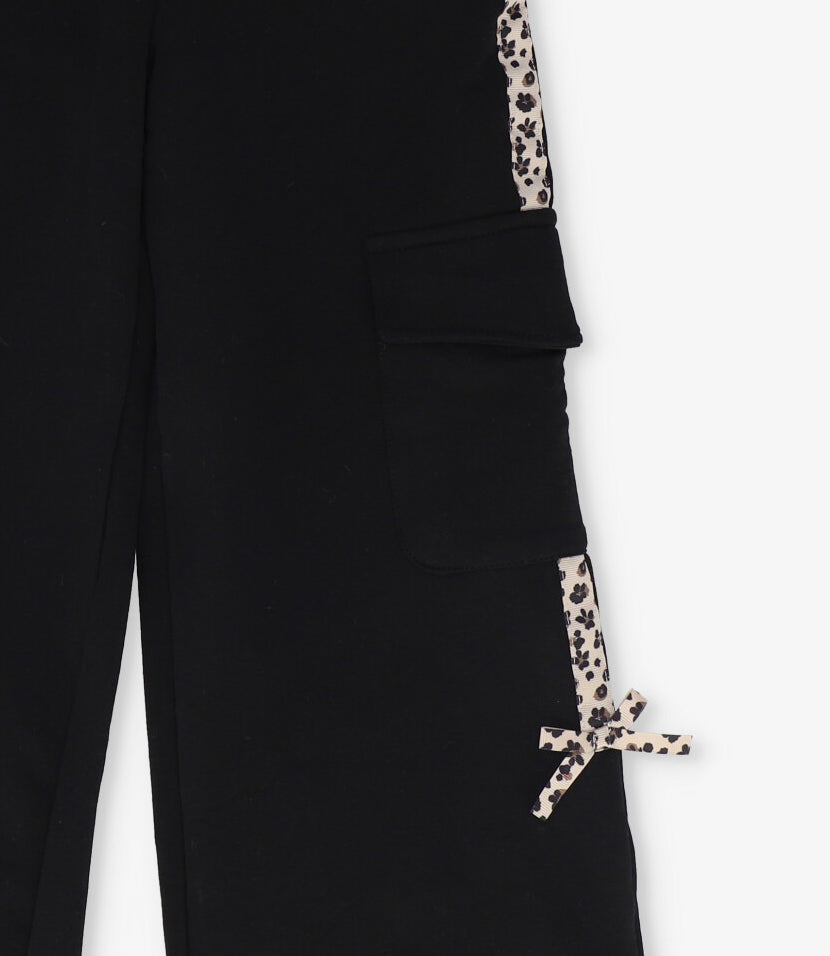 Pantalón buzo niña cargo negro Limonada-2